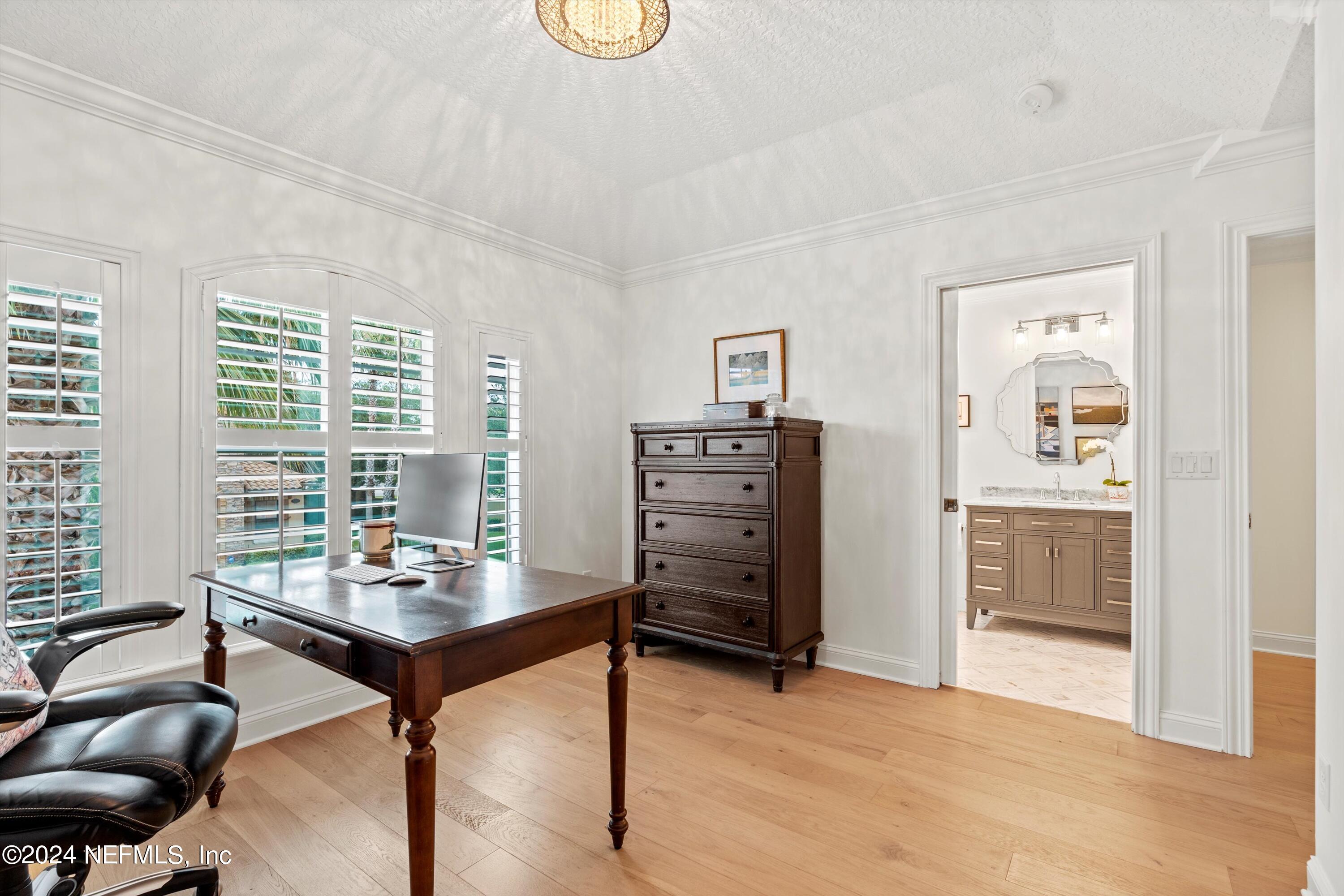 3842 VALVERDE Circle