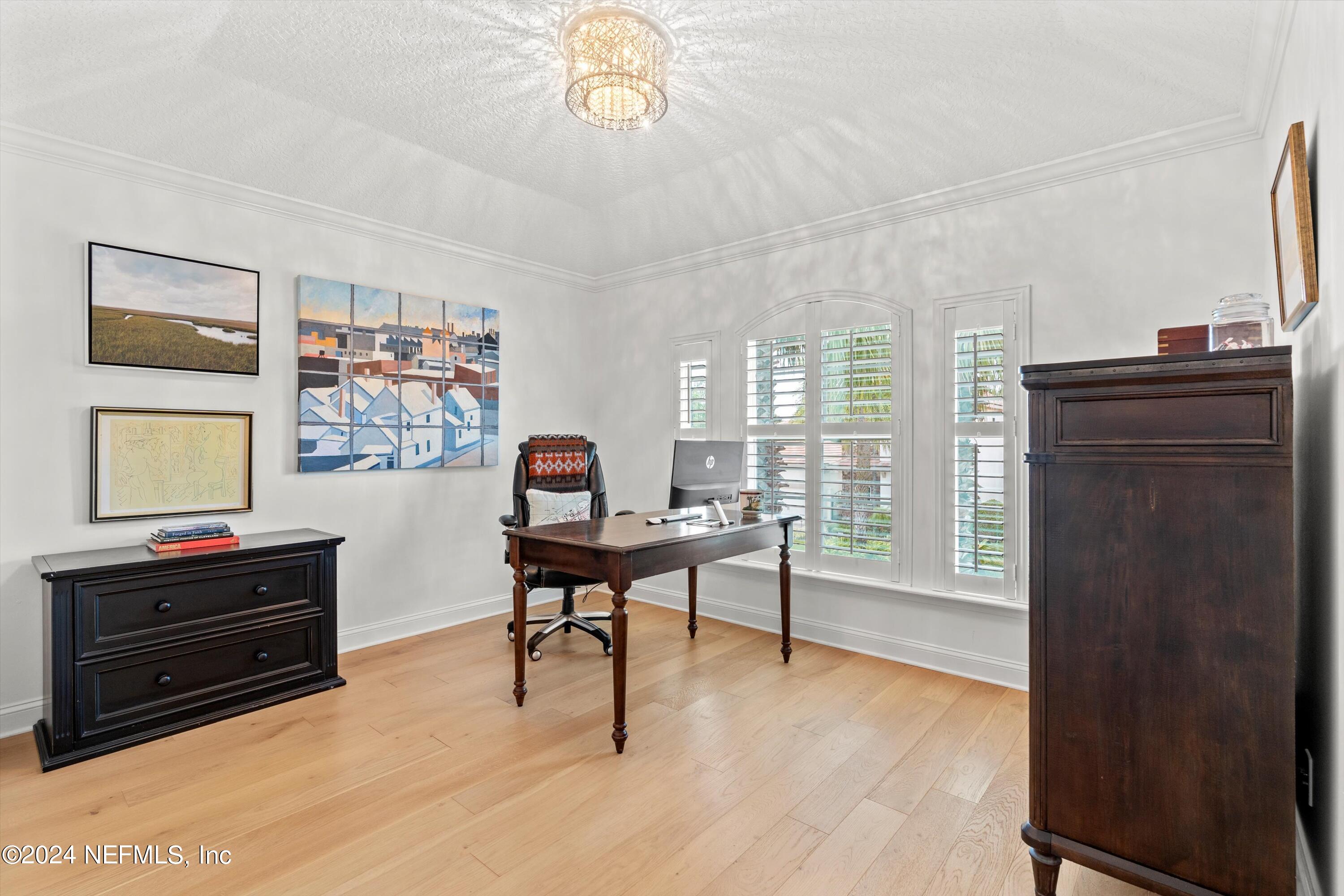 3842 VALVERDE Circle