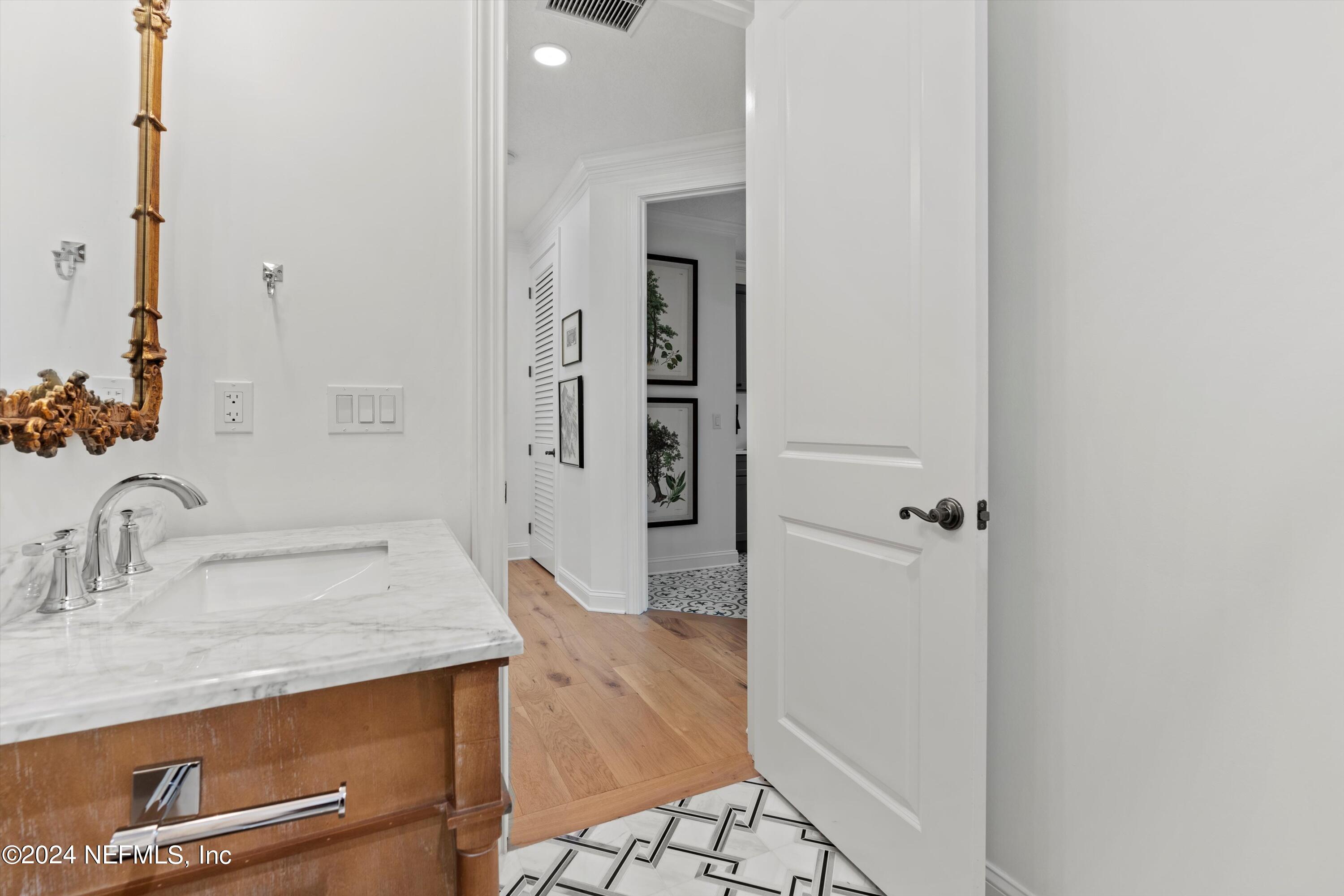 3842 VALVERDE Circle