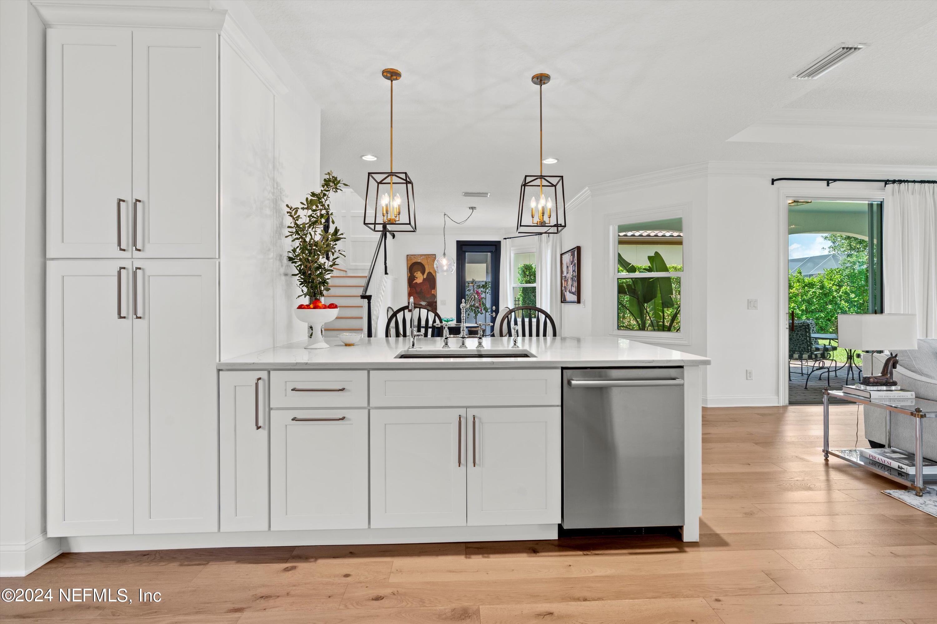 3842 VALVERDE Circle