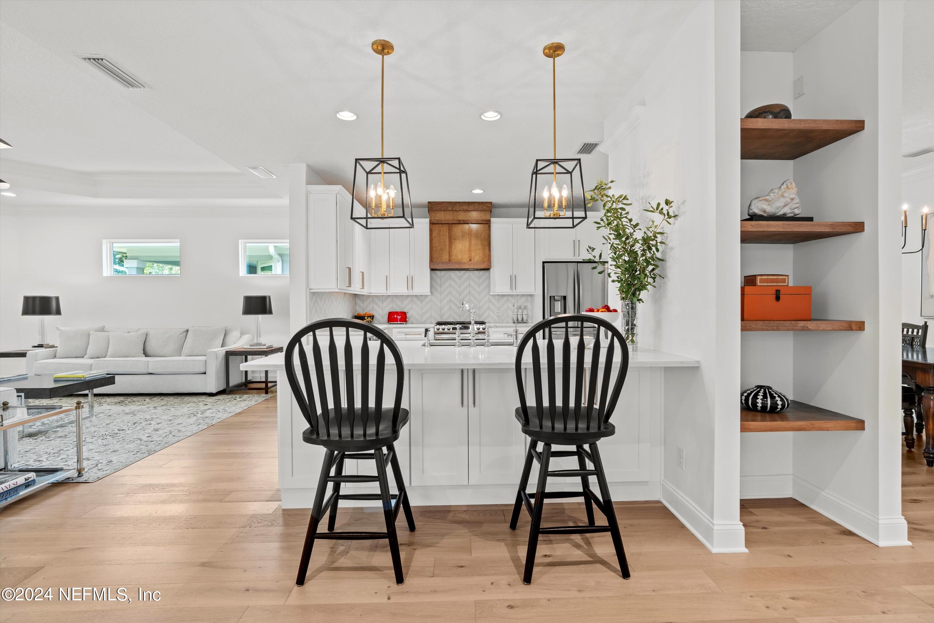 3842 VALVERDE Circle