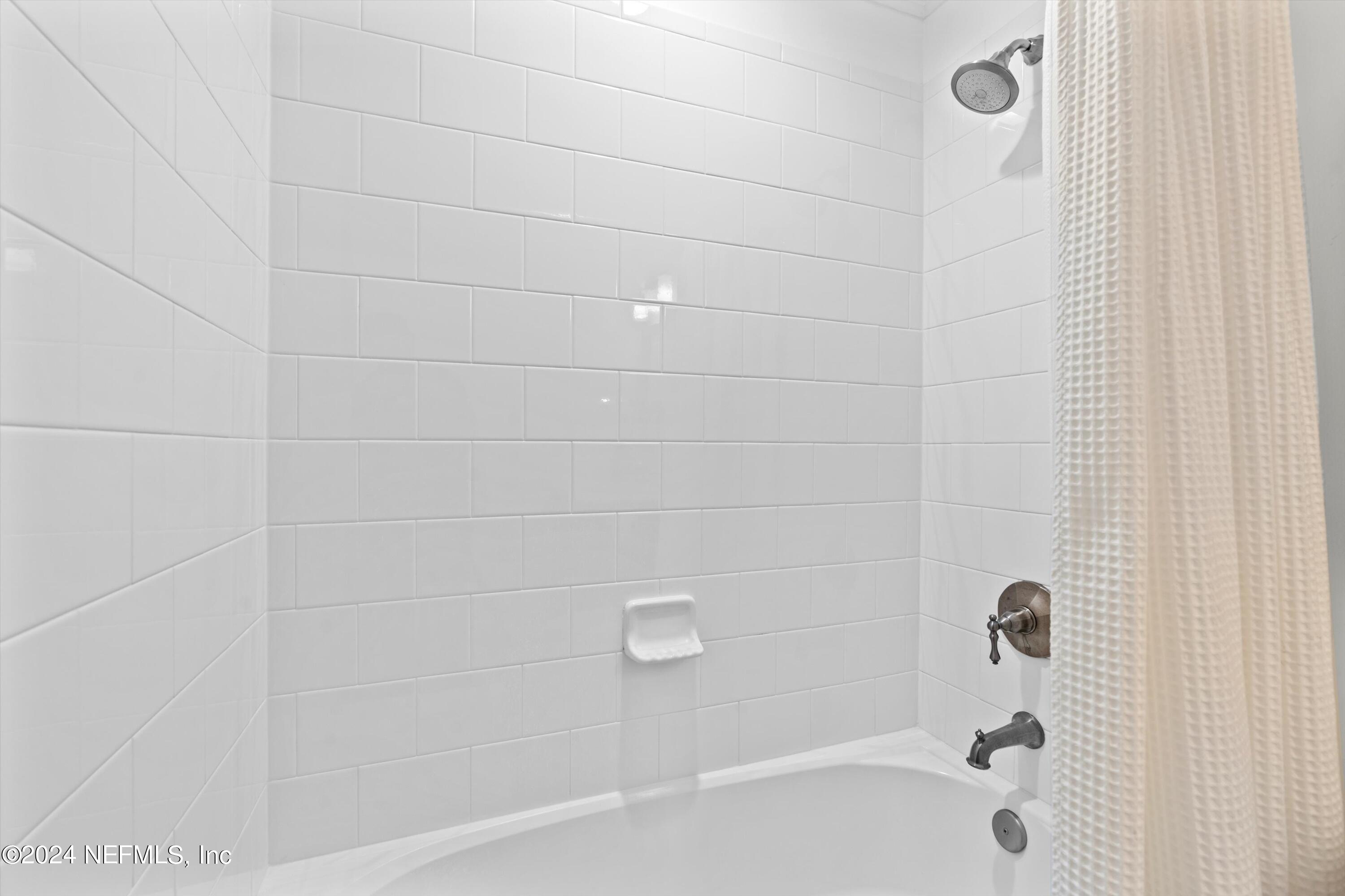 3842 VALVERDE Circle