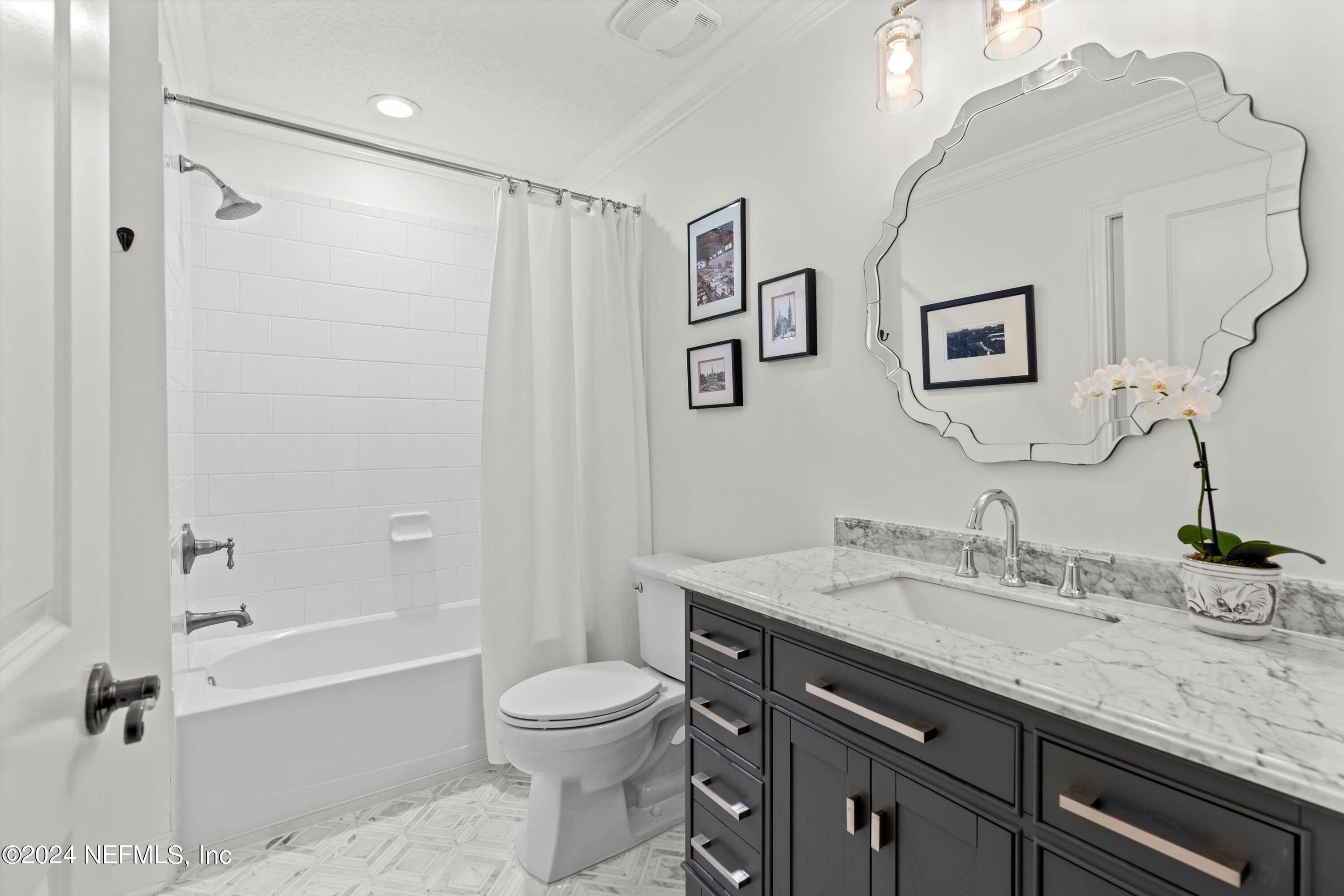 3842 VALVERDE Circle