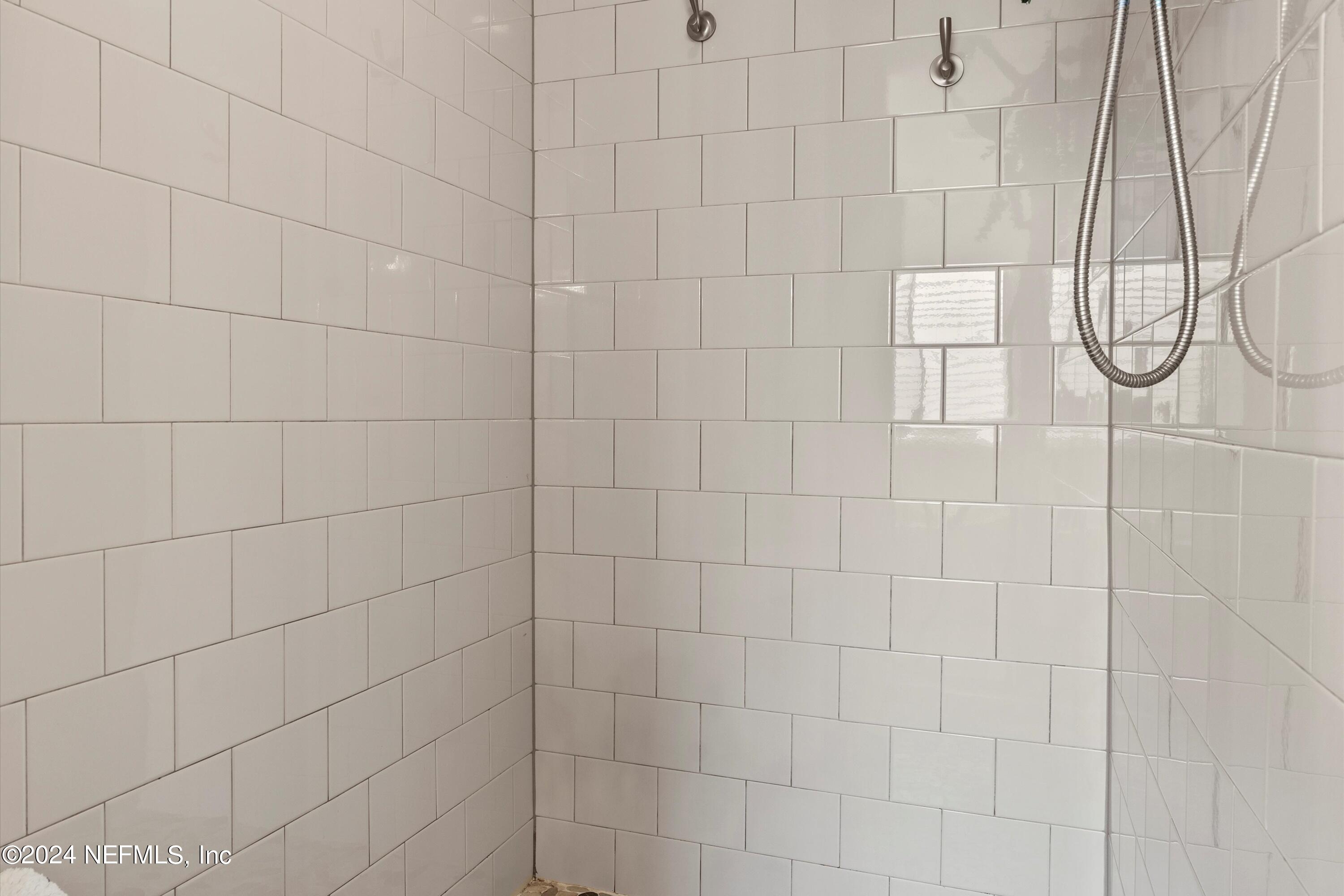 3842 VALVERDE Circle