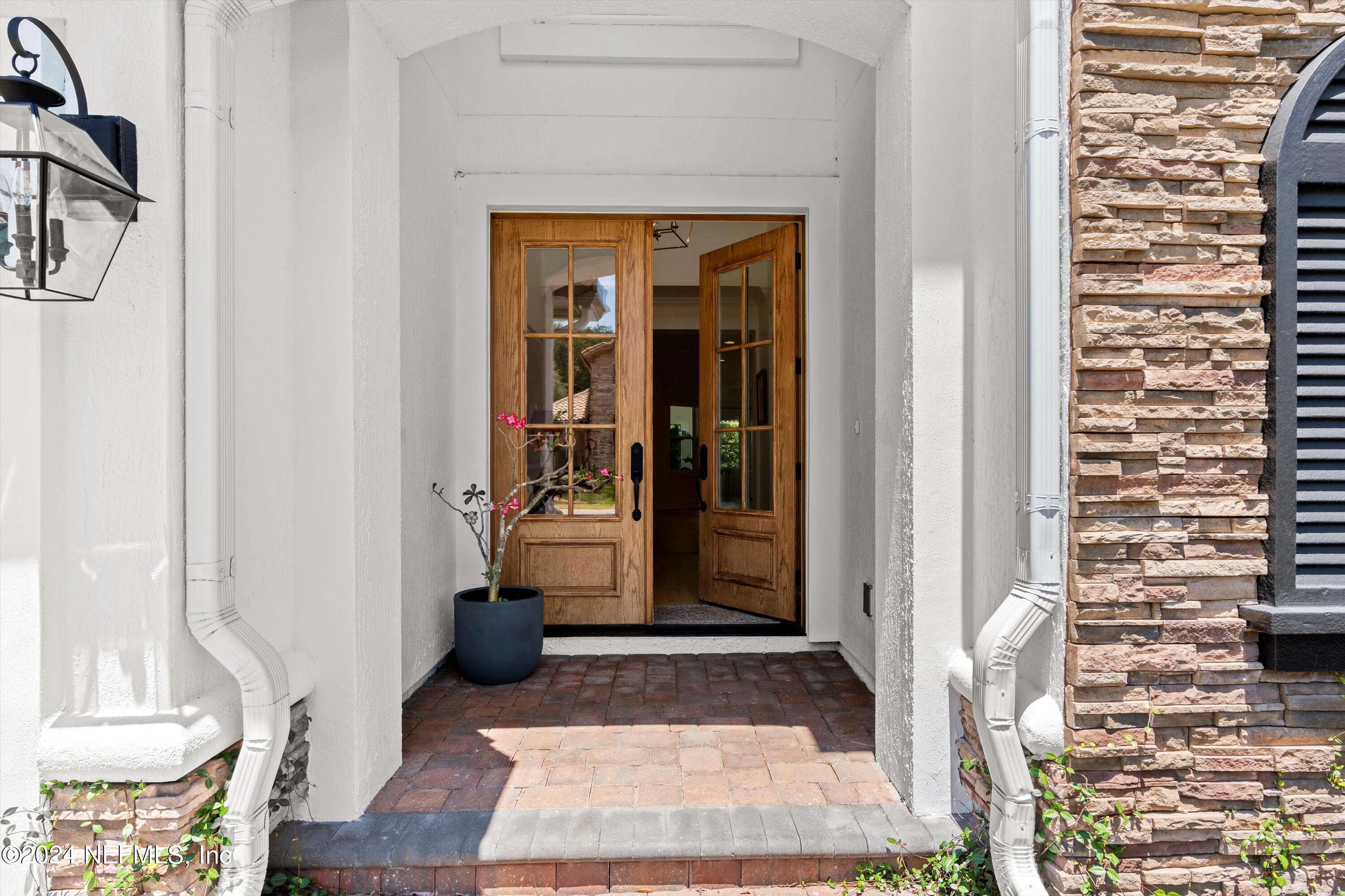 3842 VALVERDE Circle