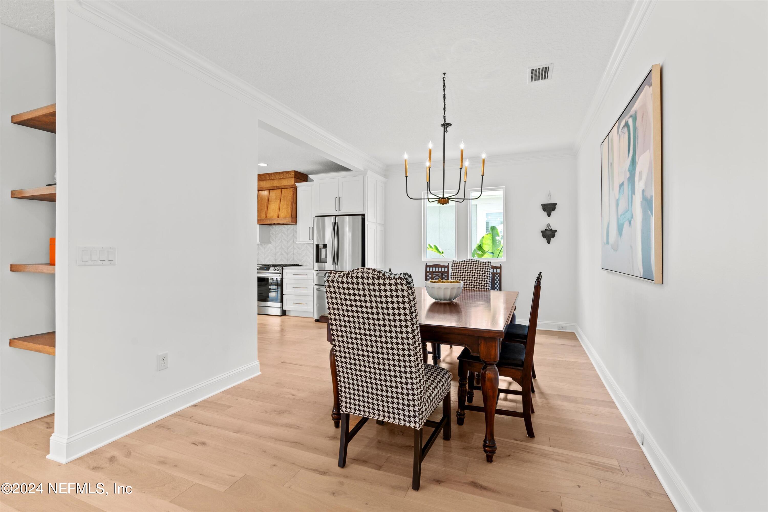 3842 VALVERDE Circle