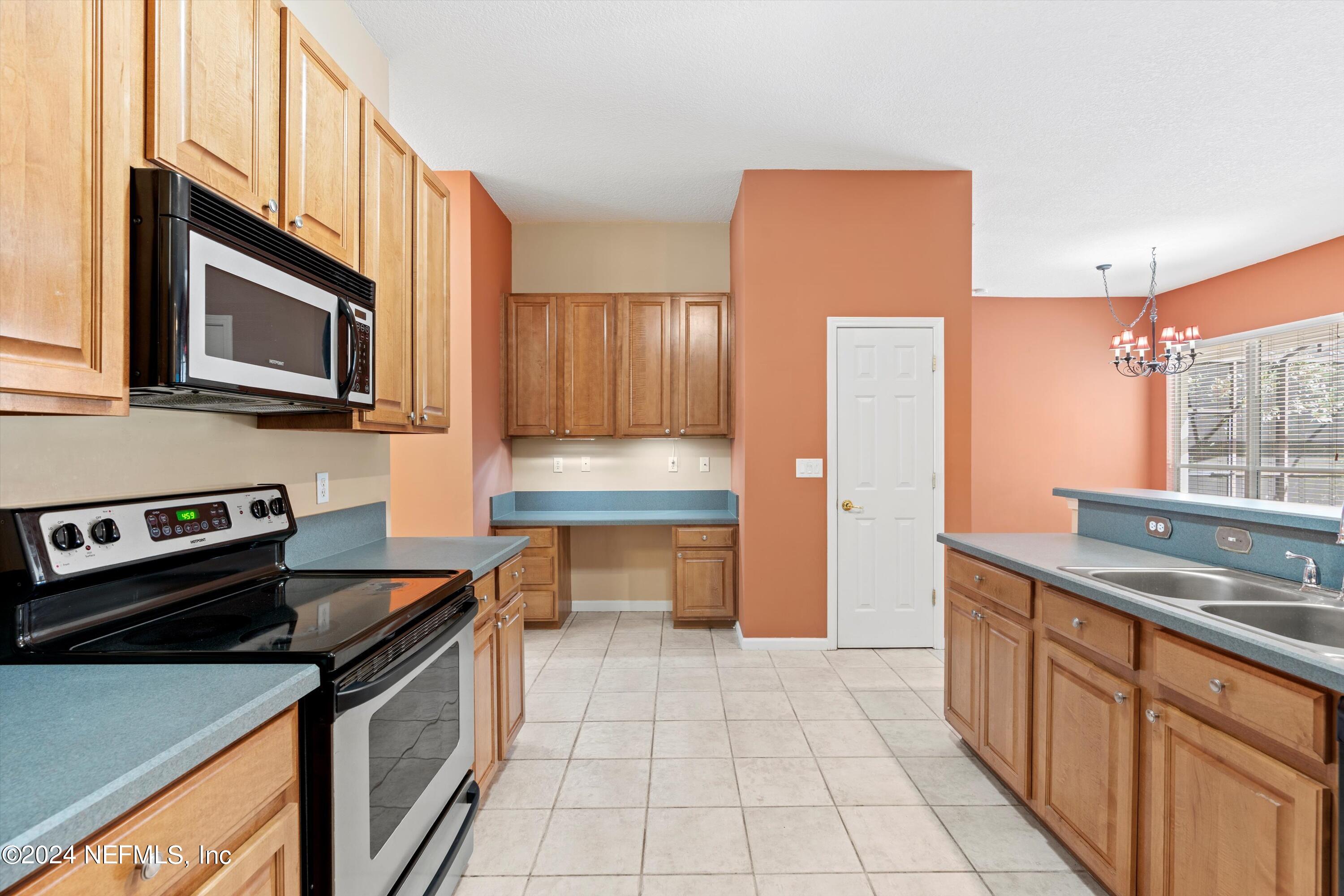 4093 LONICERA Loop