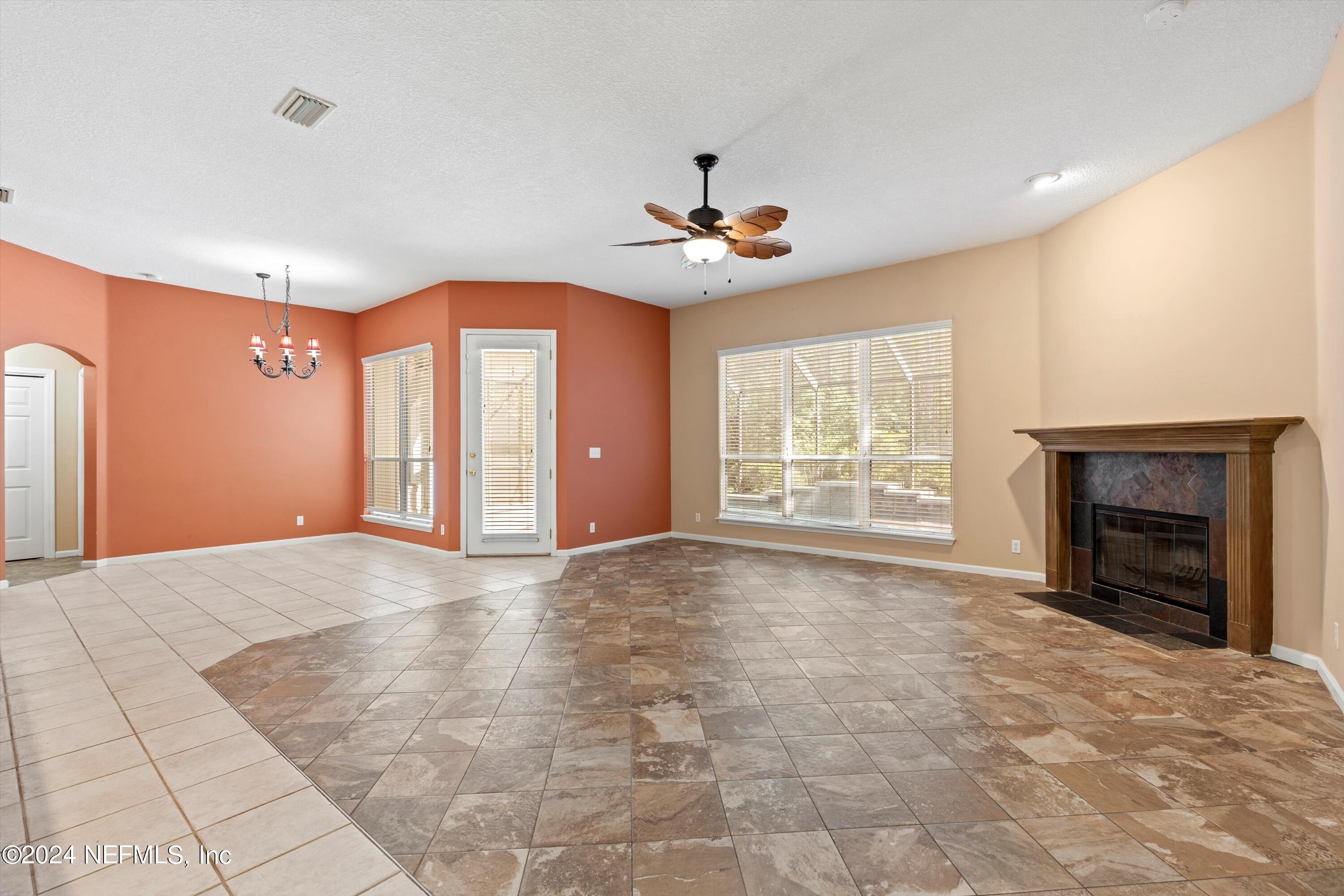 4093 LONICERA Loop