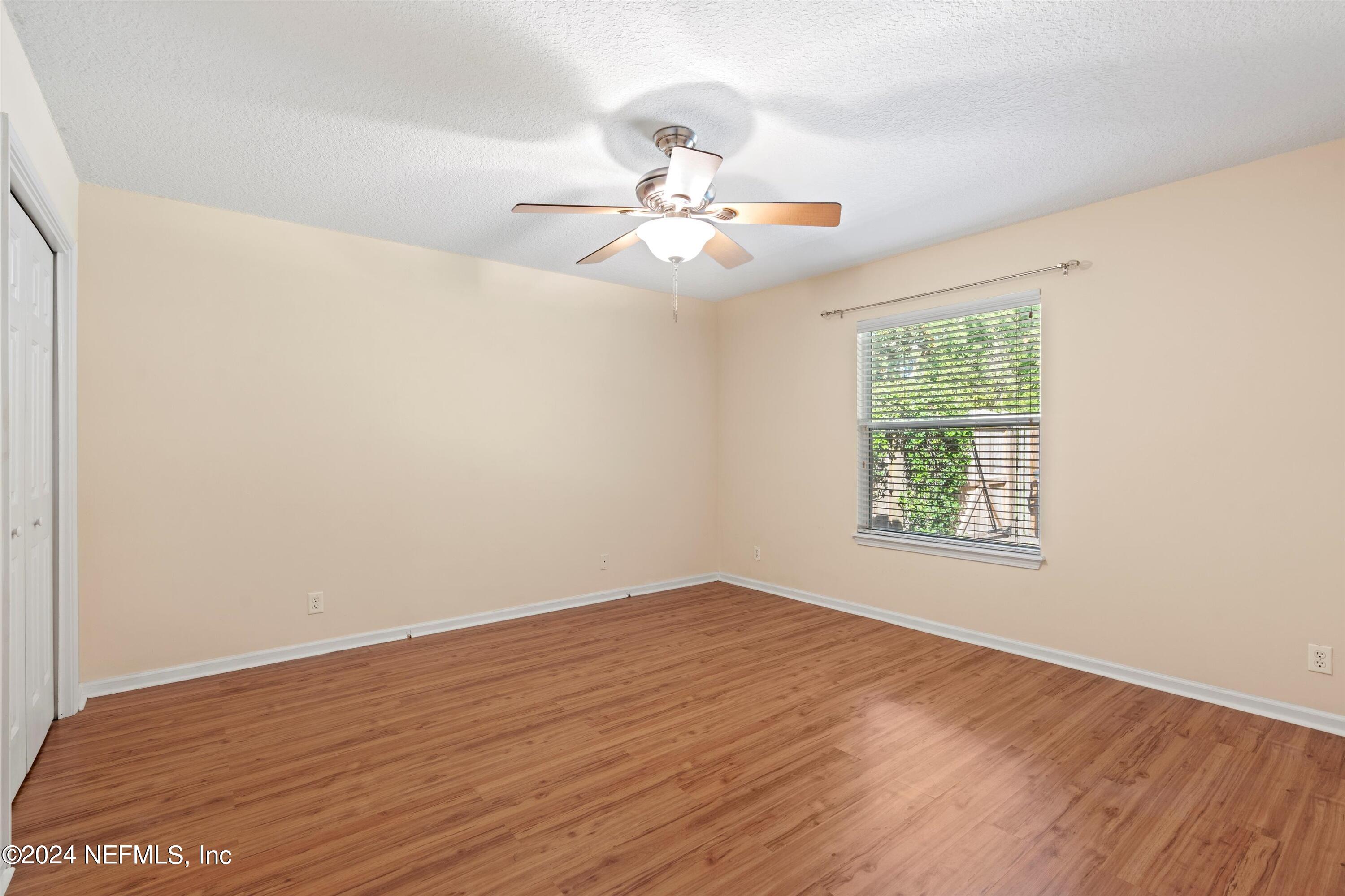 4093 LONICERA Loop
