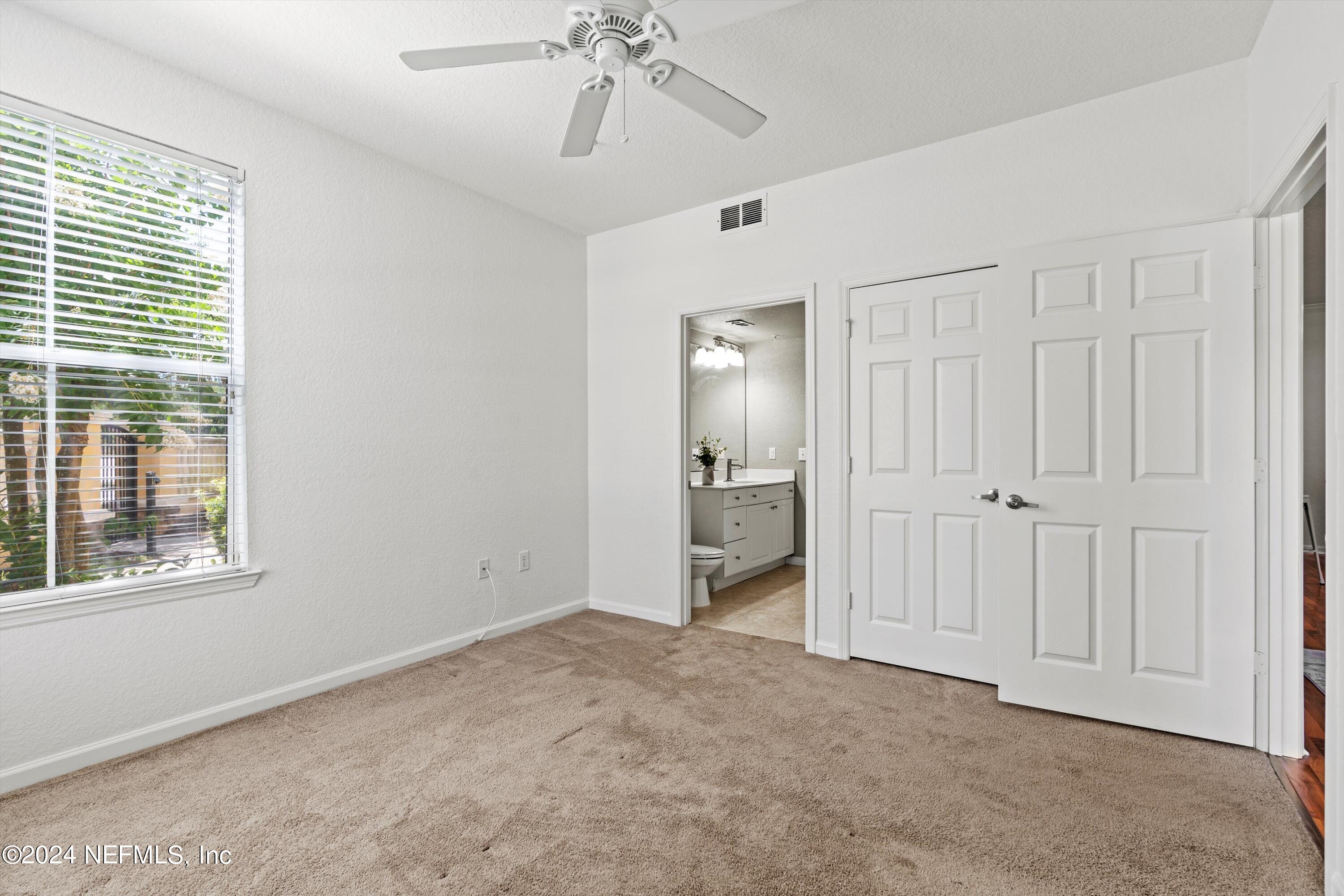 8539 GATE Parkway W, 111