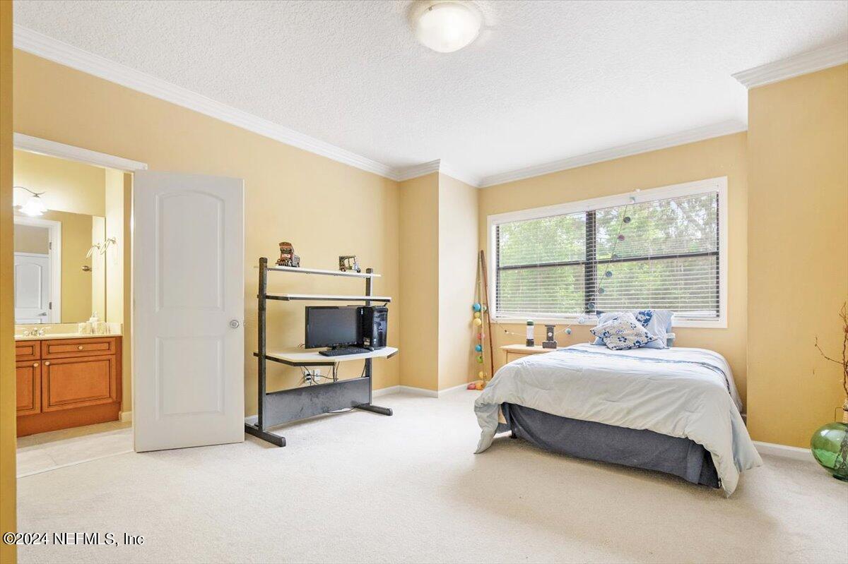 1424 N LOOP Parkway
