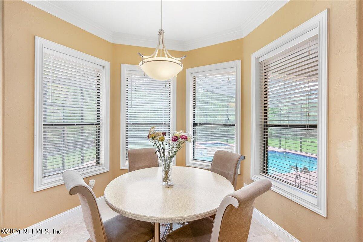 1424 N LOOP Parkway