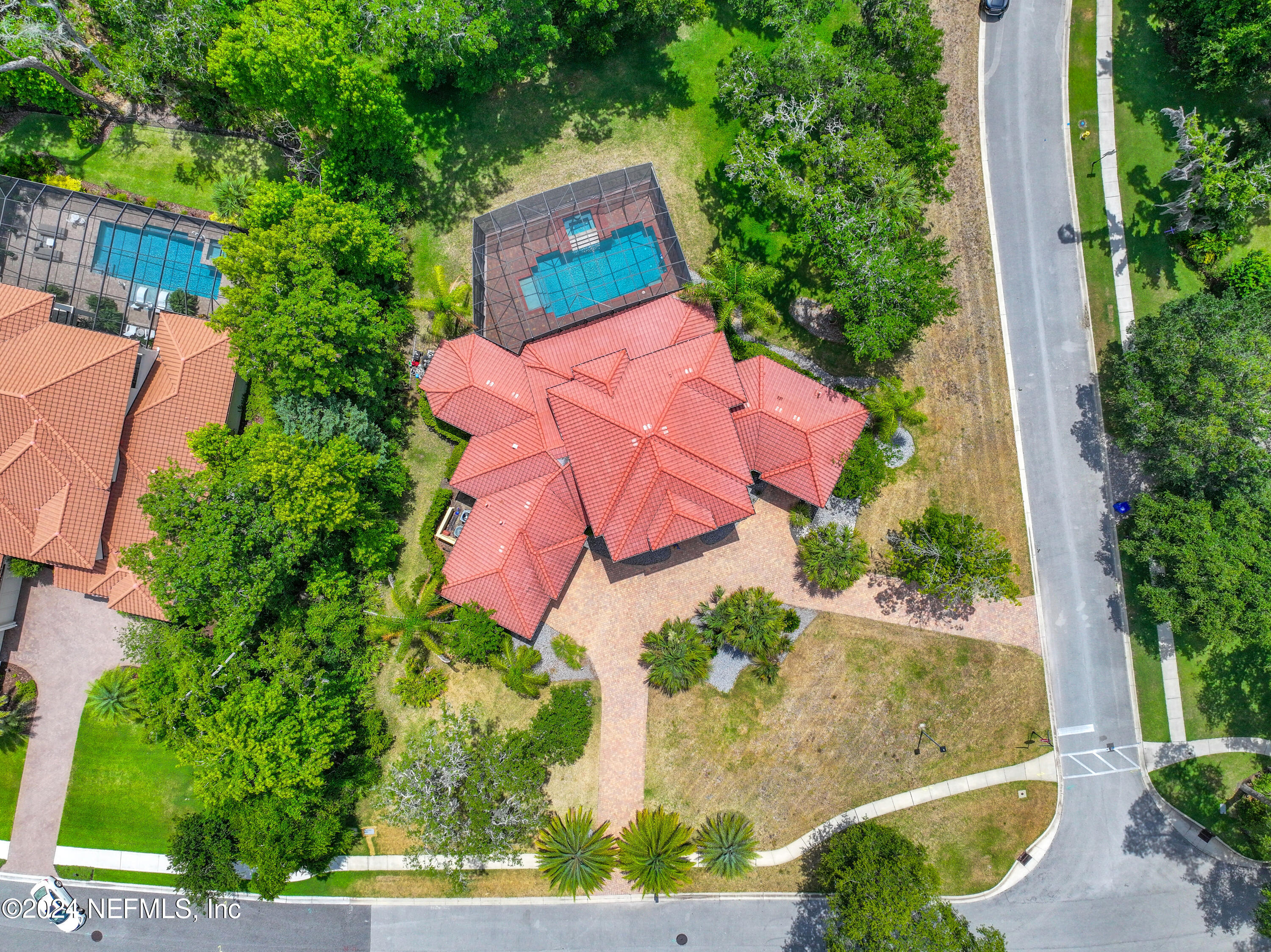 1424 N LOOP Parkway