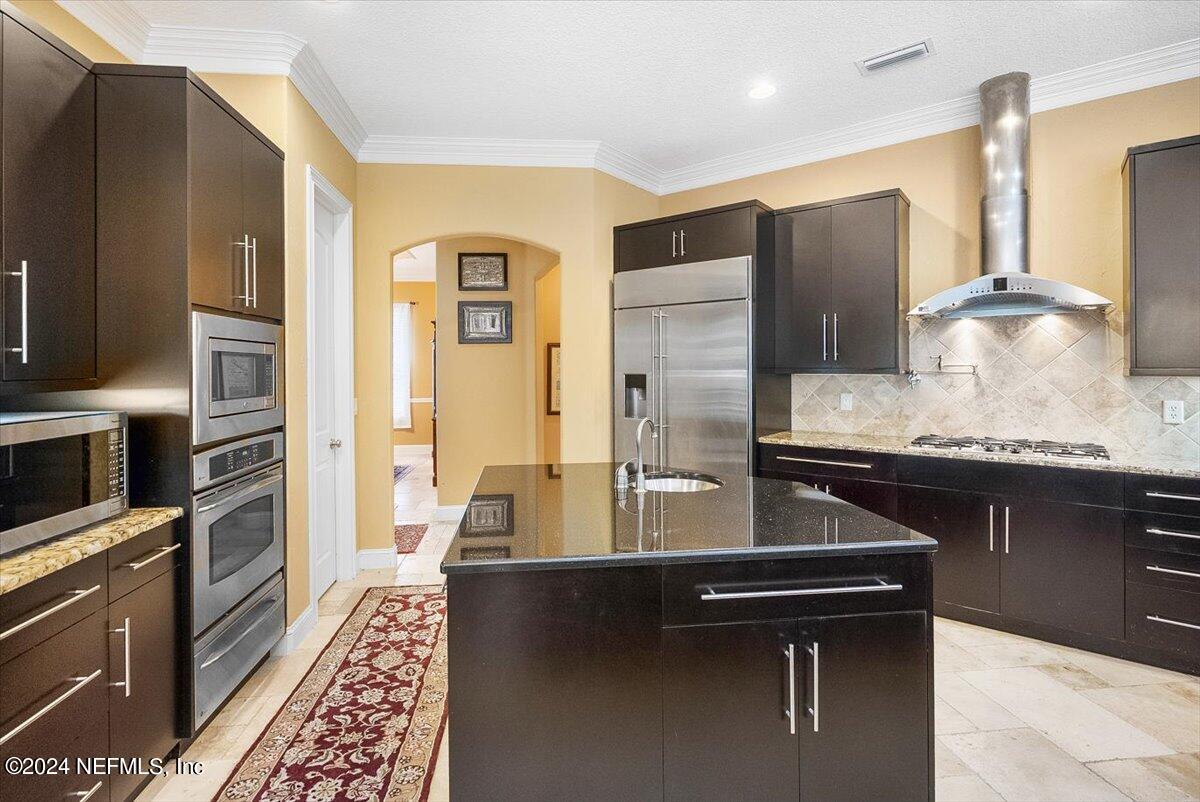 1424 N LOOP Parkway