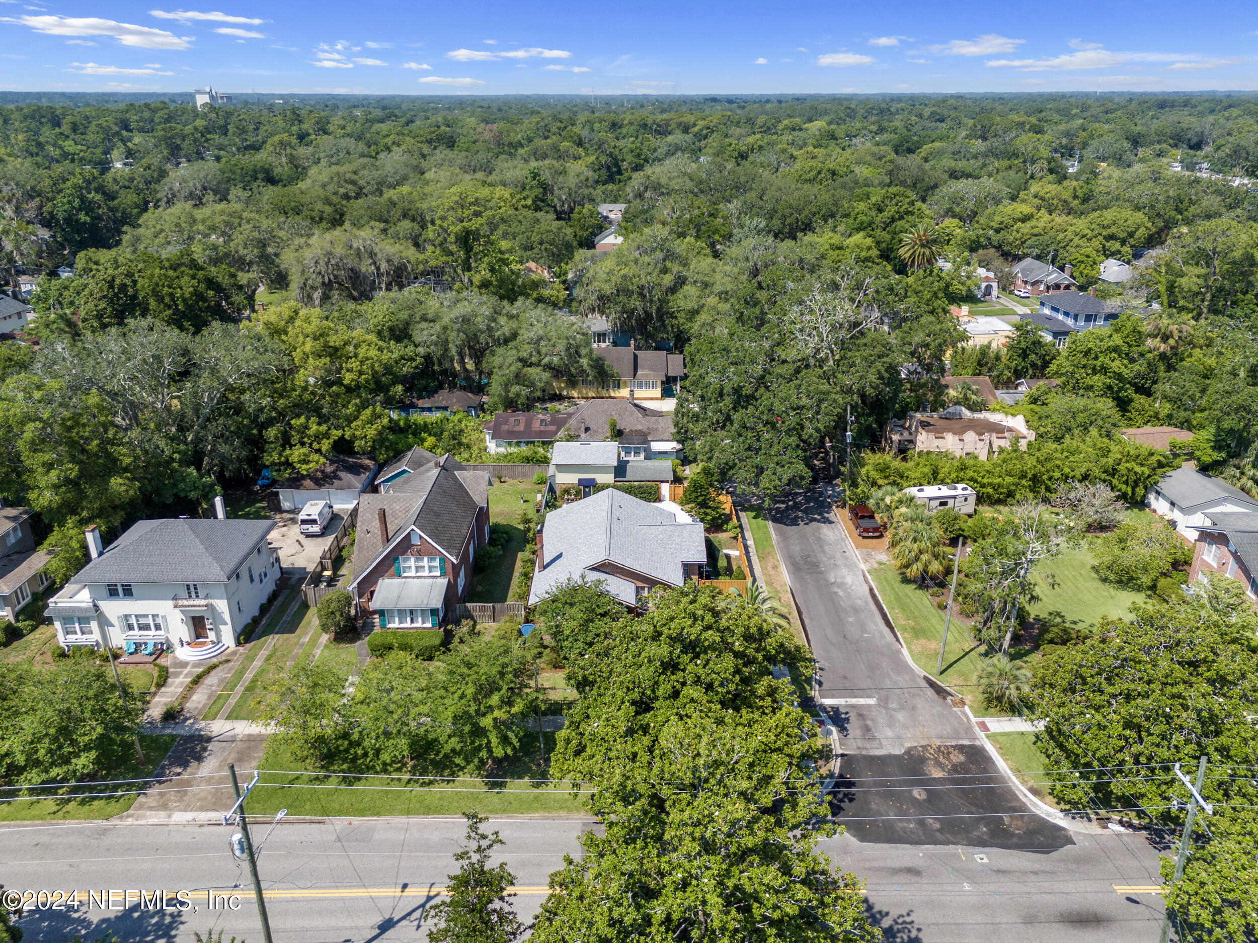 1600 EDGEWOOD Avenue S