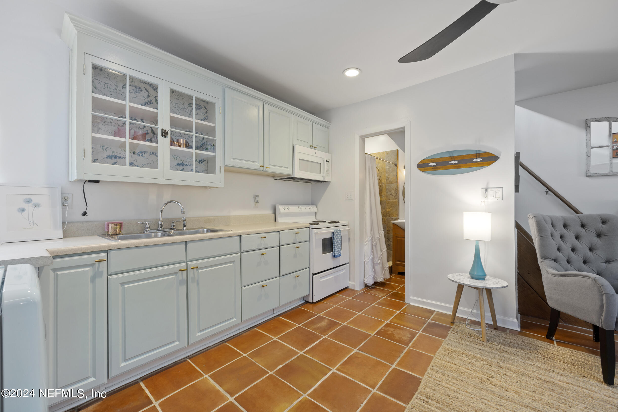 1600 EDGEWOOD Avenue S