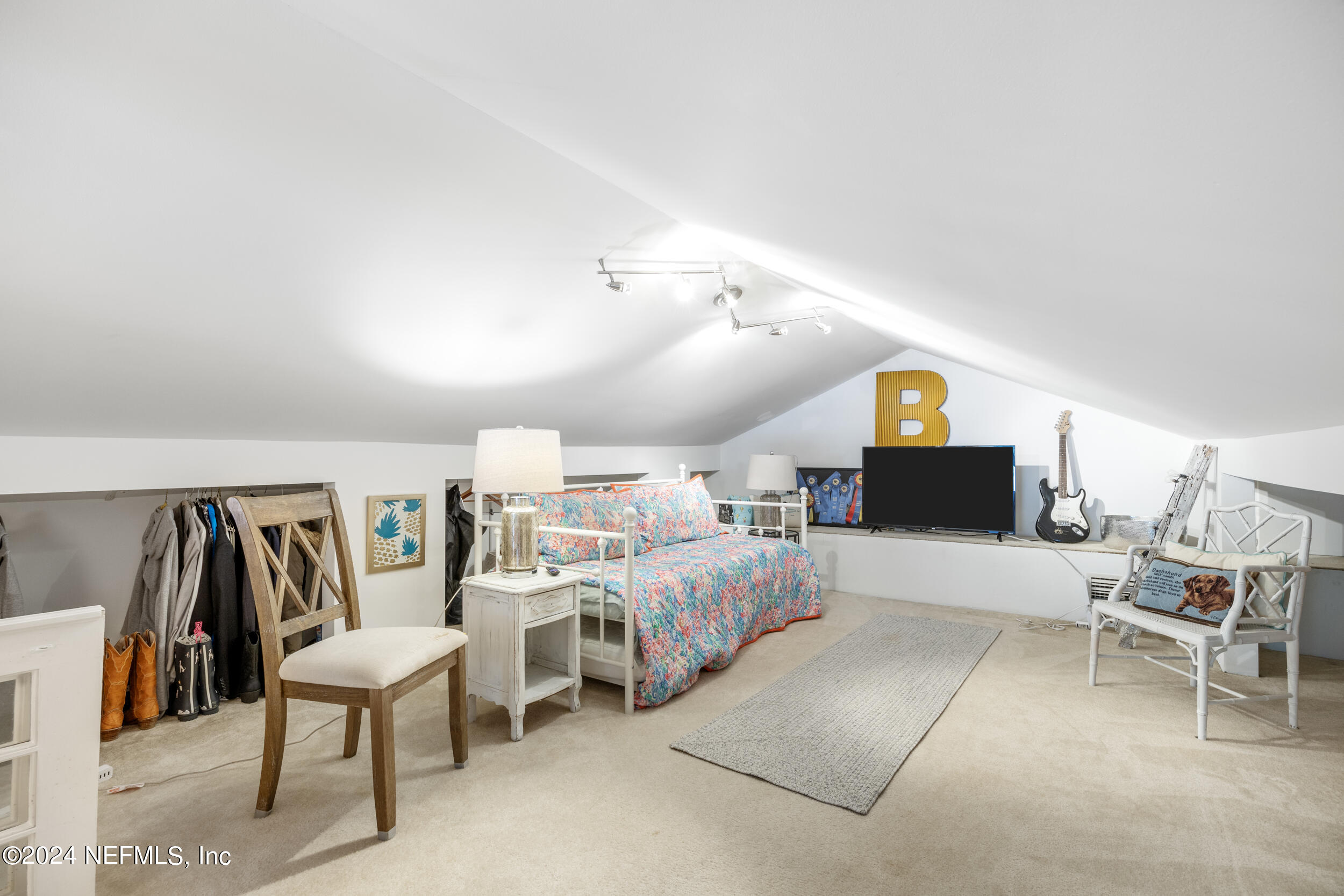 1600 EDGEWOOD Avenue S