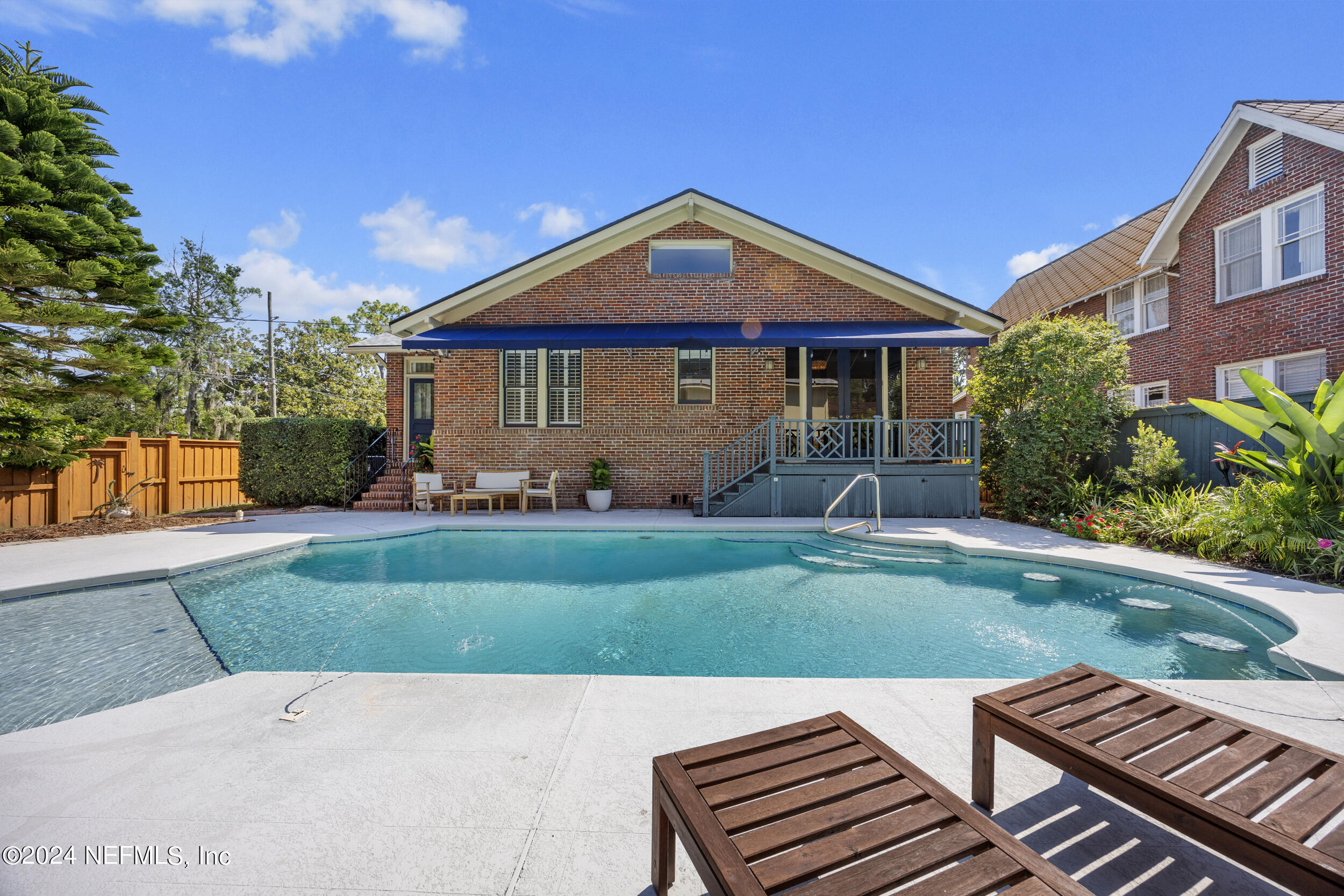 1600 EDGEWOOD Avenue S