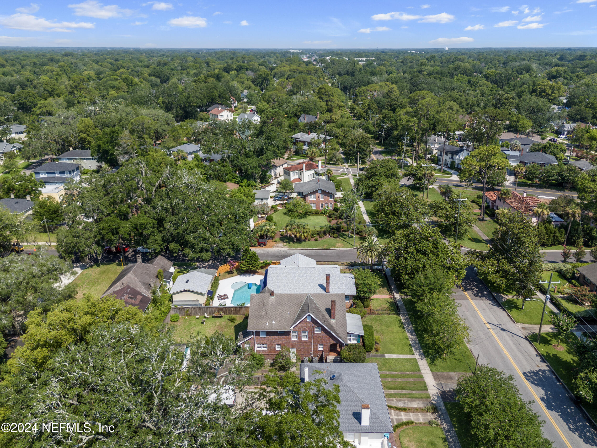 1600 EDGEWOOD Avenue S