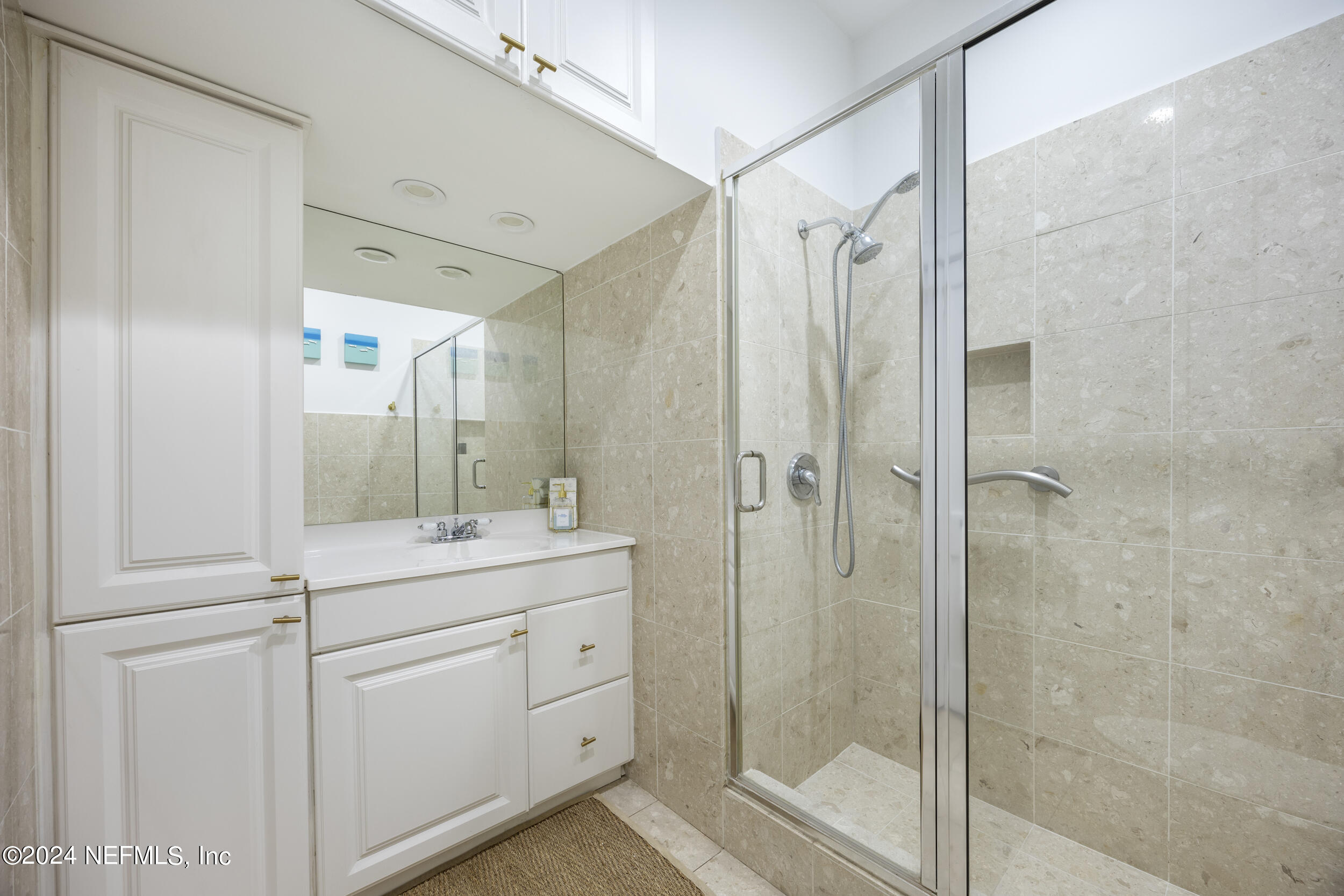 1600 EDGEWOOD Avenue S