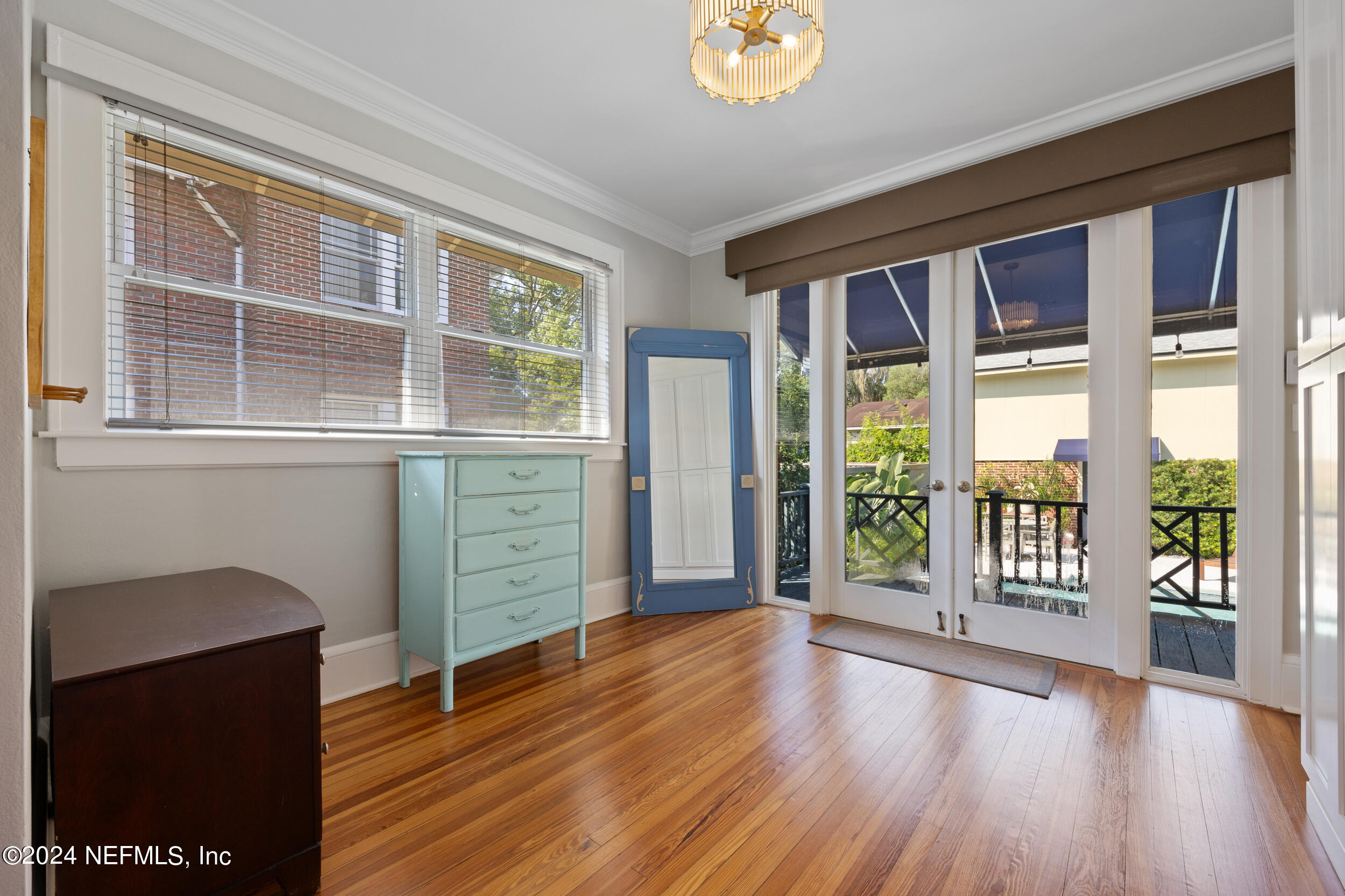 1600 EDGEWOOD Avenue S