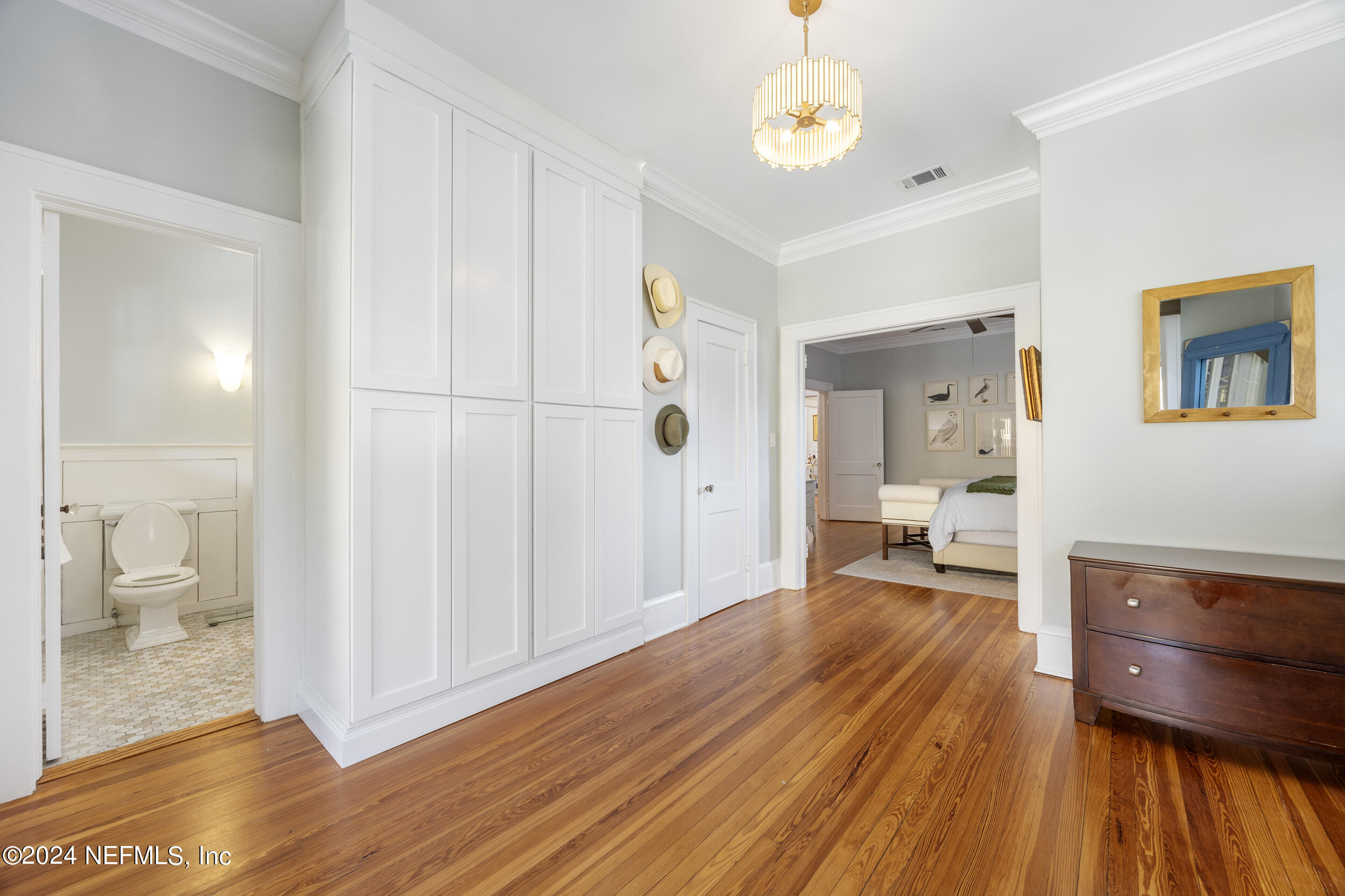 1600 EDGEWOOD Avenue S