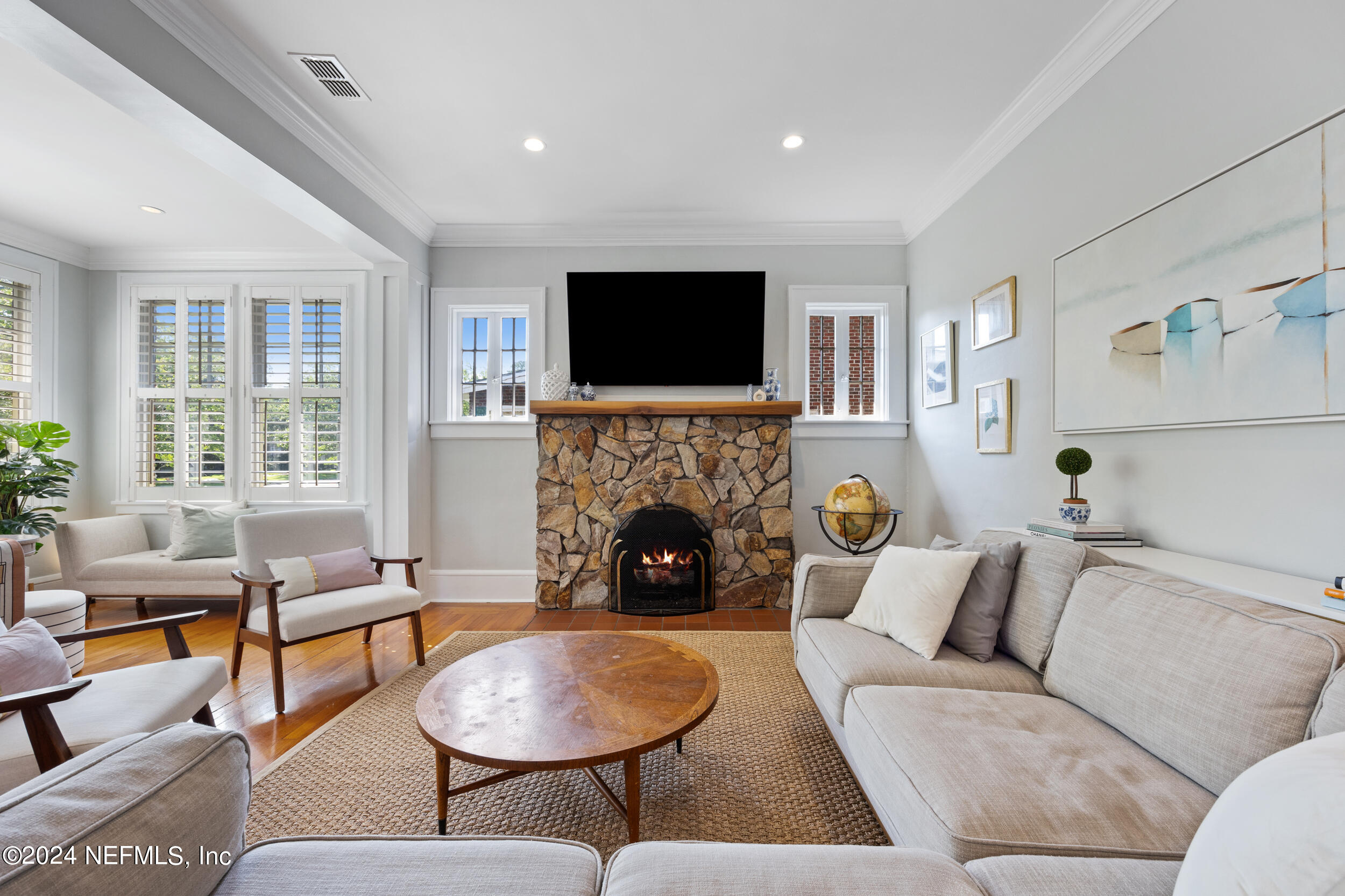 1600 EDGEWOOD Avenue S