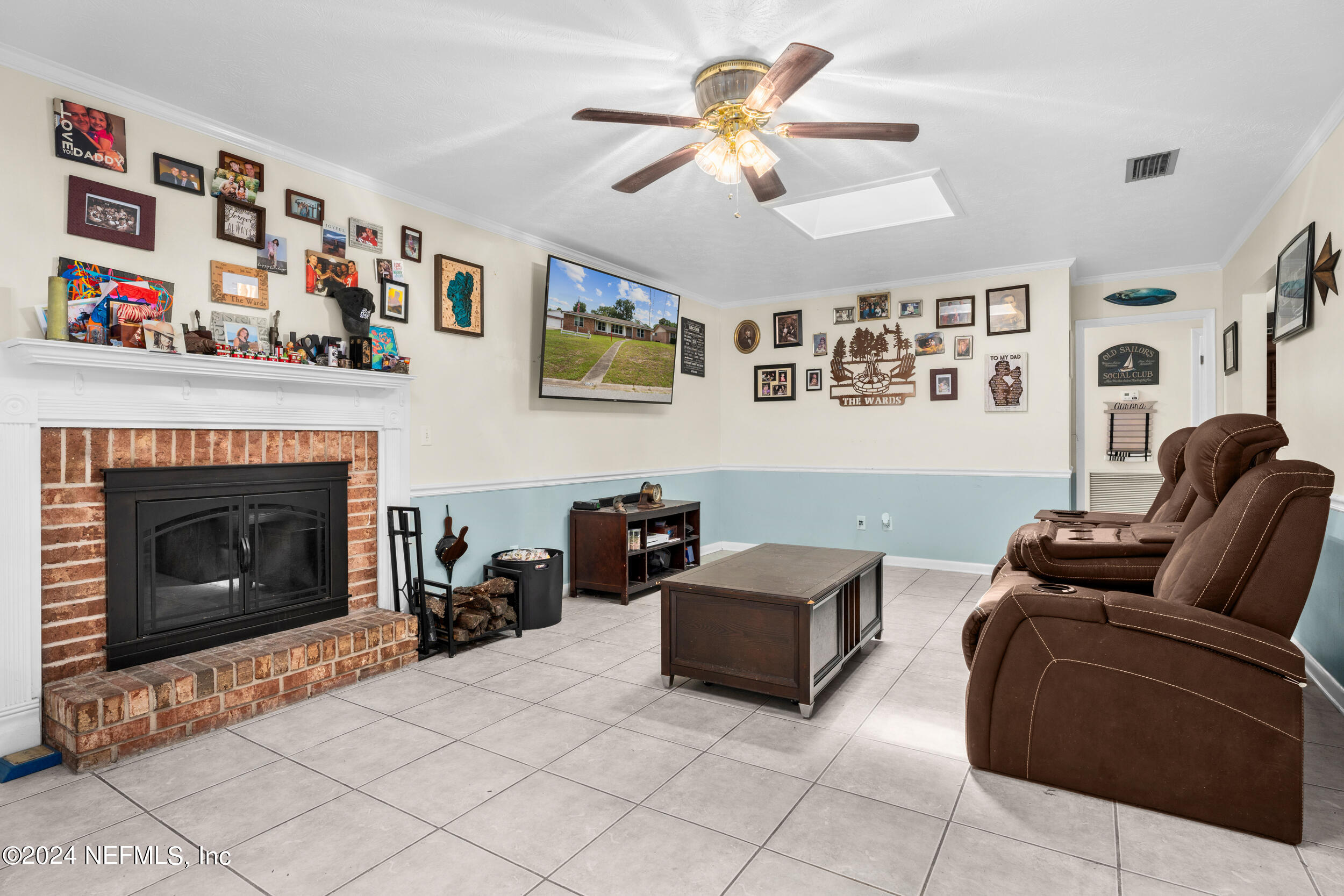 1055 PARKRIDGE Circle W