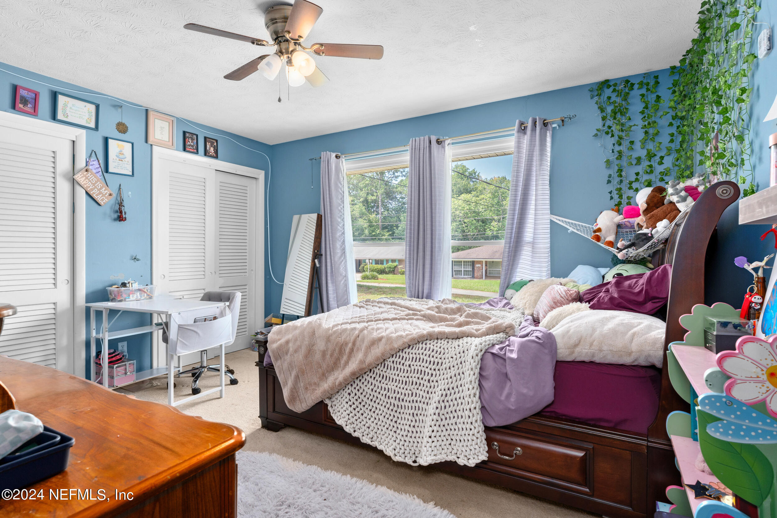 1055 PARKRIDGE Circle W