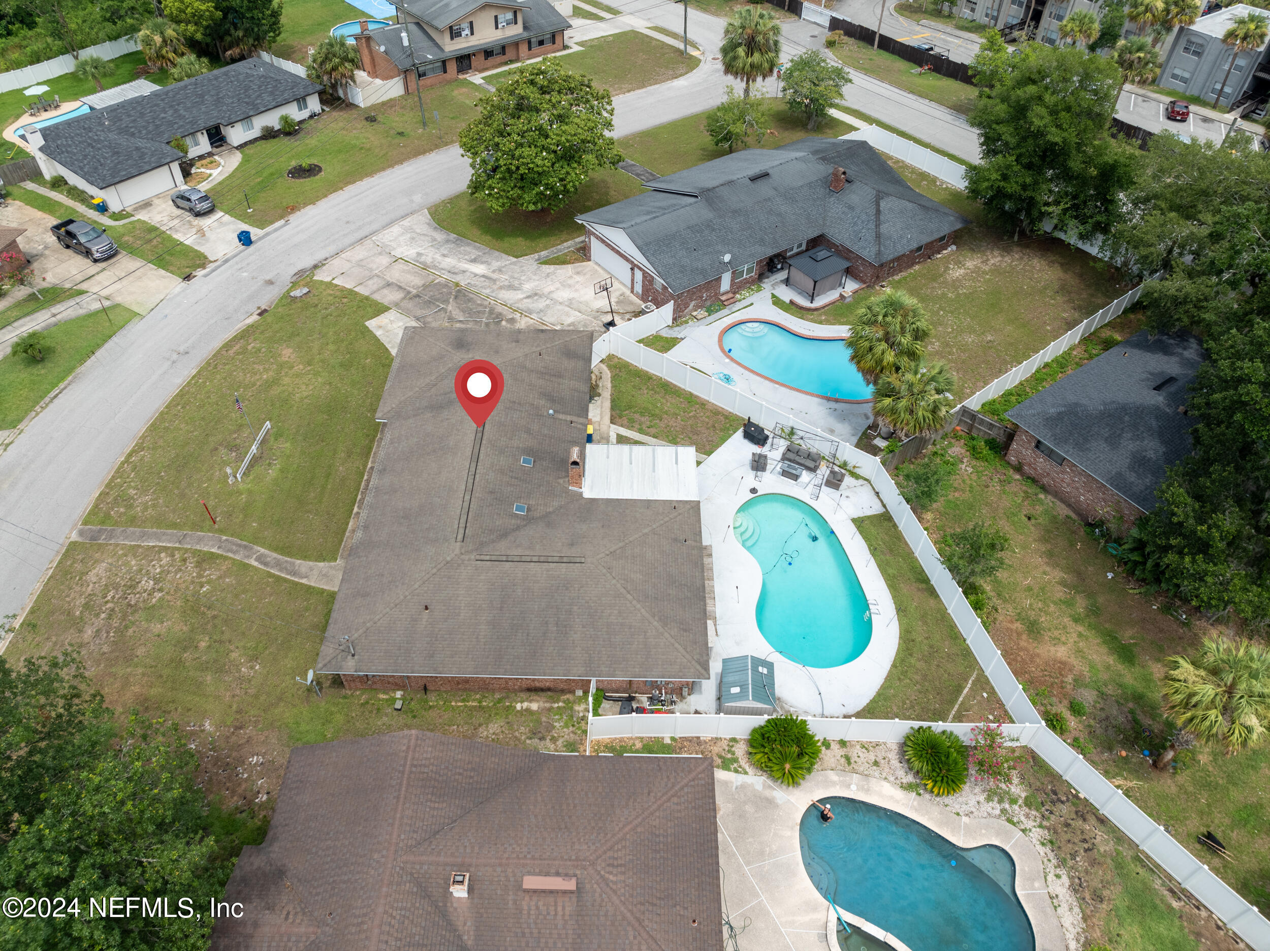 1055 PARKRIDGE Circle W