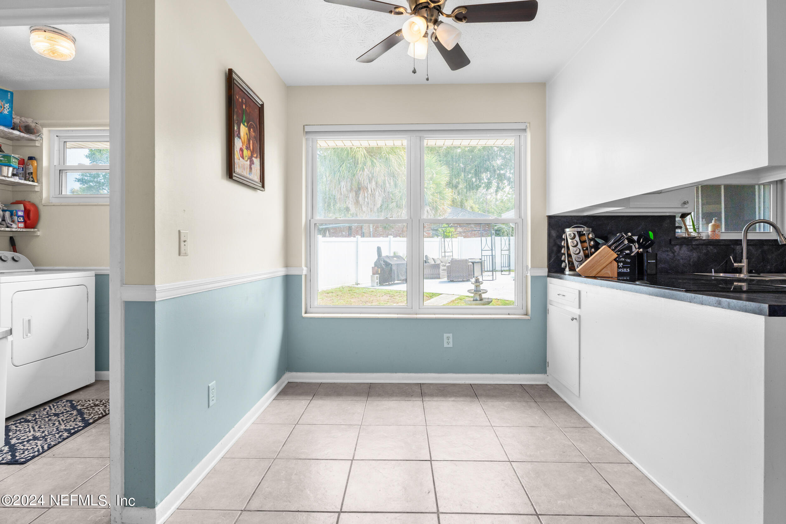 1055 PARKRIDGE Circle W