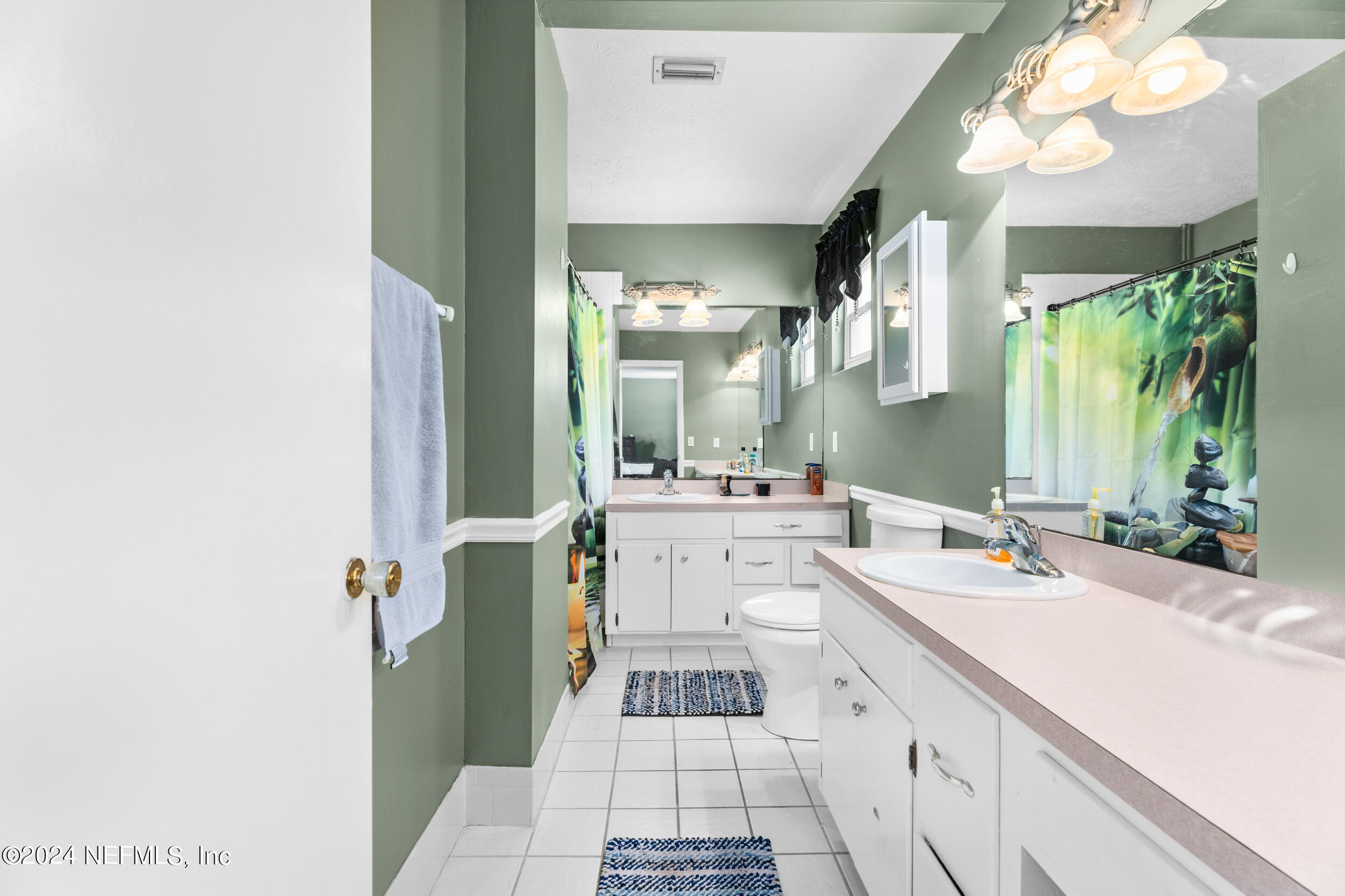 1055 PARKRIDGE Circle W