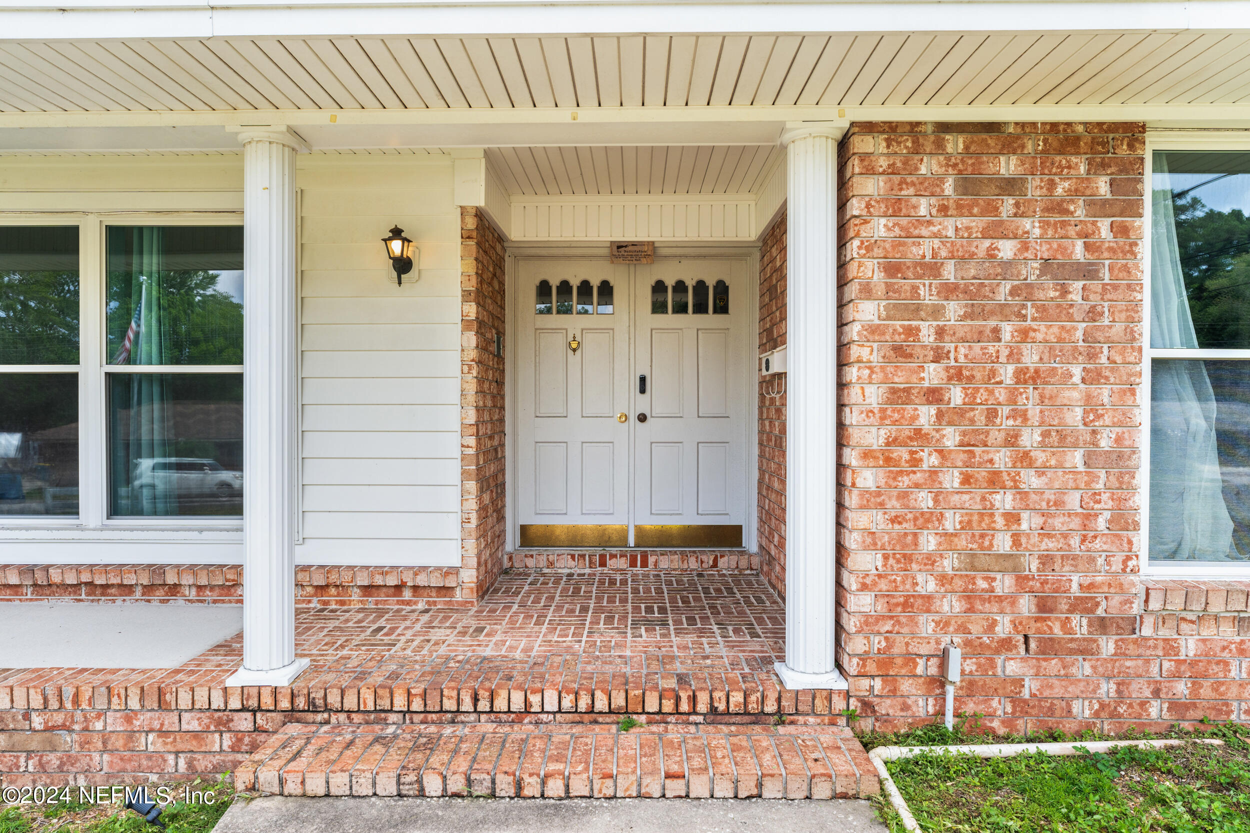 1055 PARKRIDGE Circle W