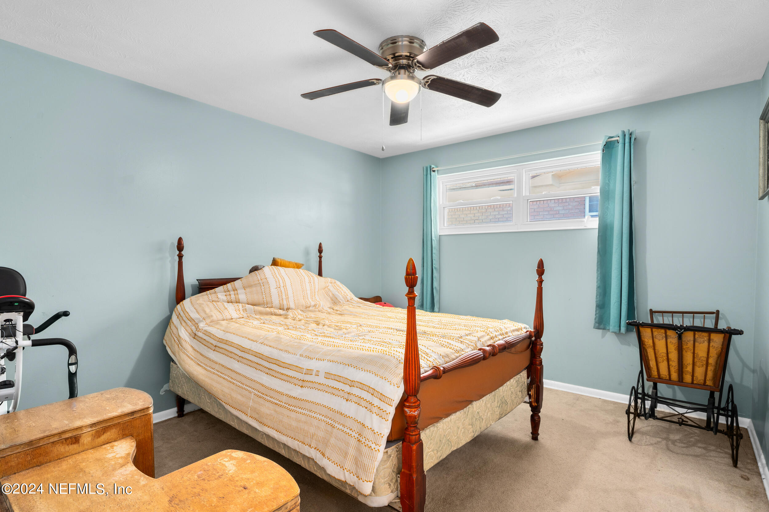 1055 PARKRIDGE Circle W