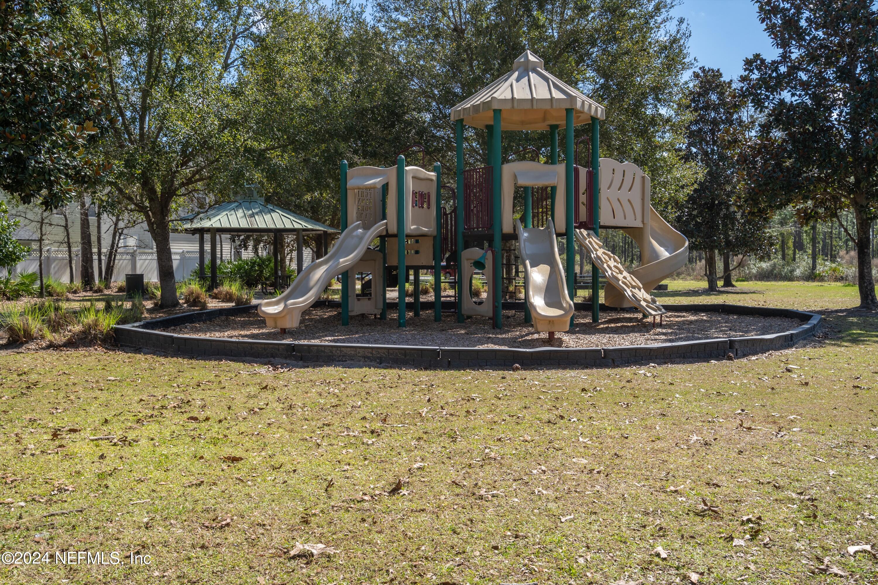 2987 THORNCREST Drive