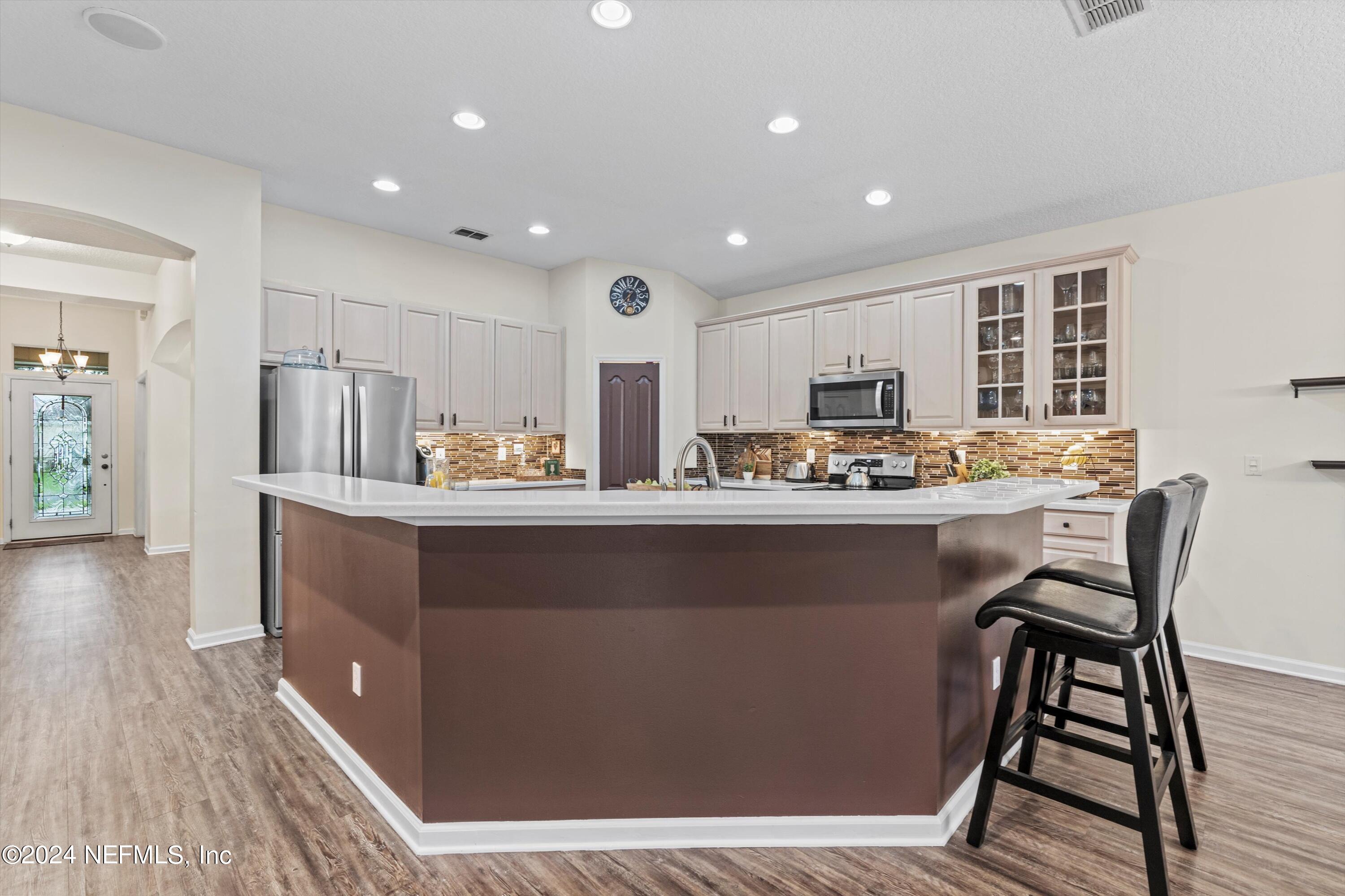 2987 THORNCREST Drive