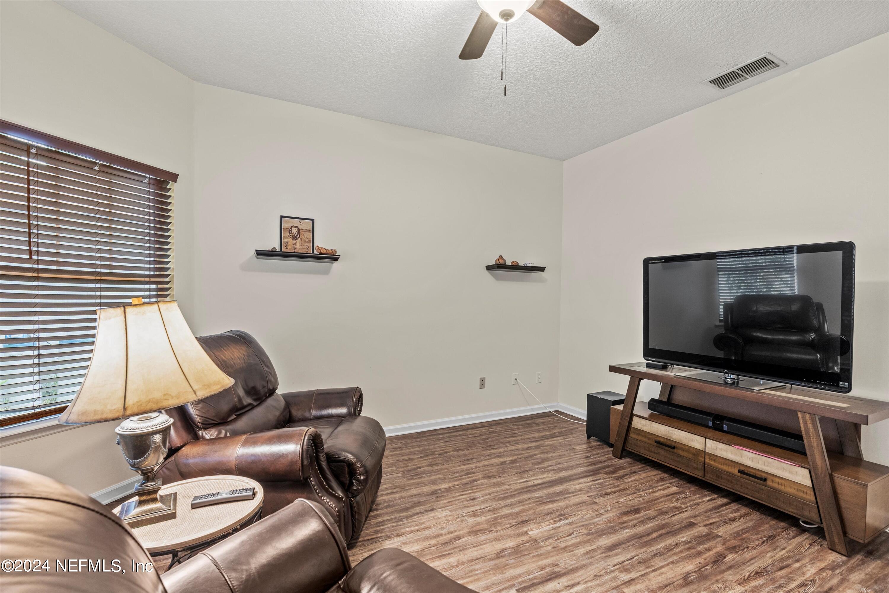 2987 THORNCREST Drive