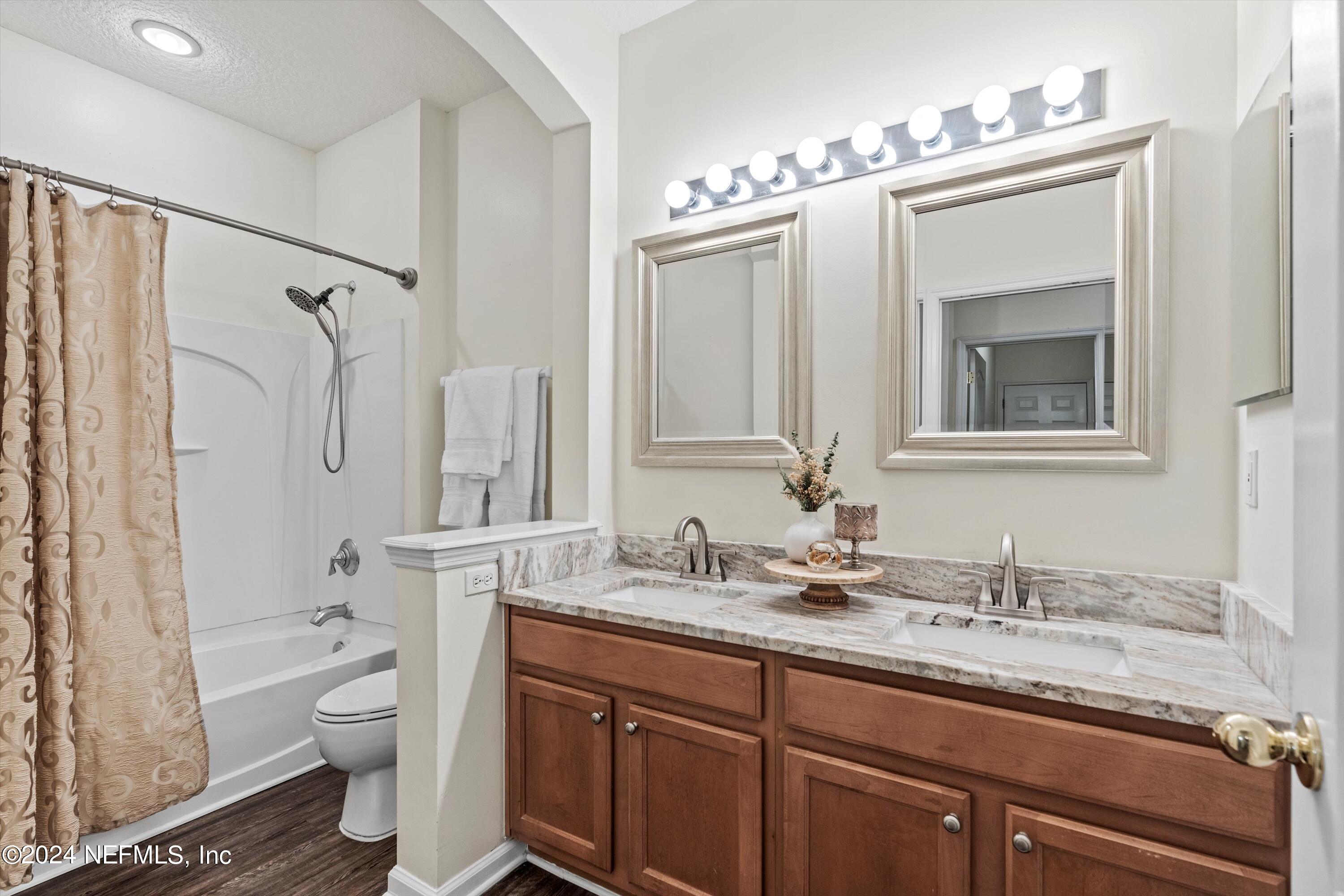 2987 THORNCREST Drive