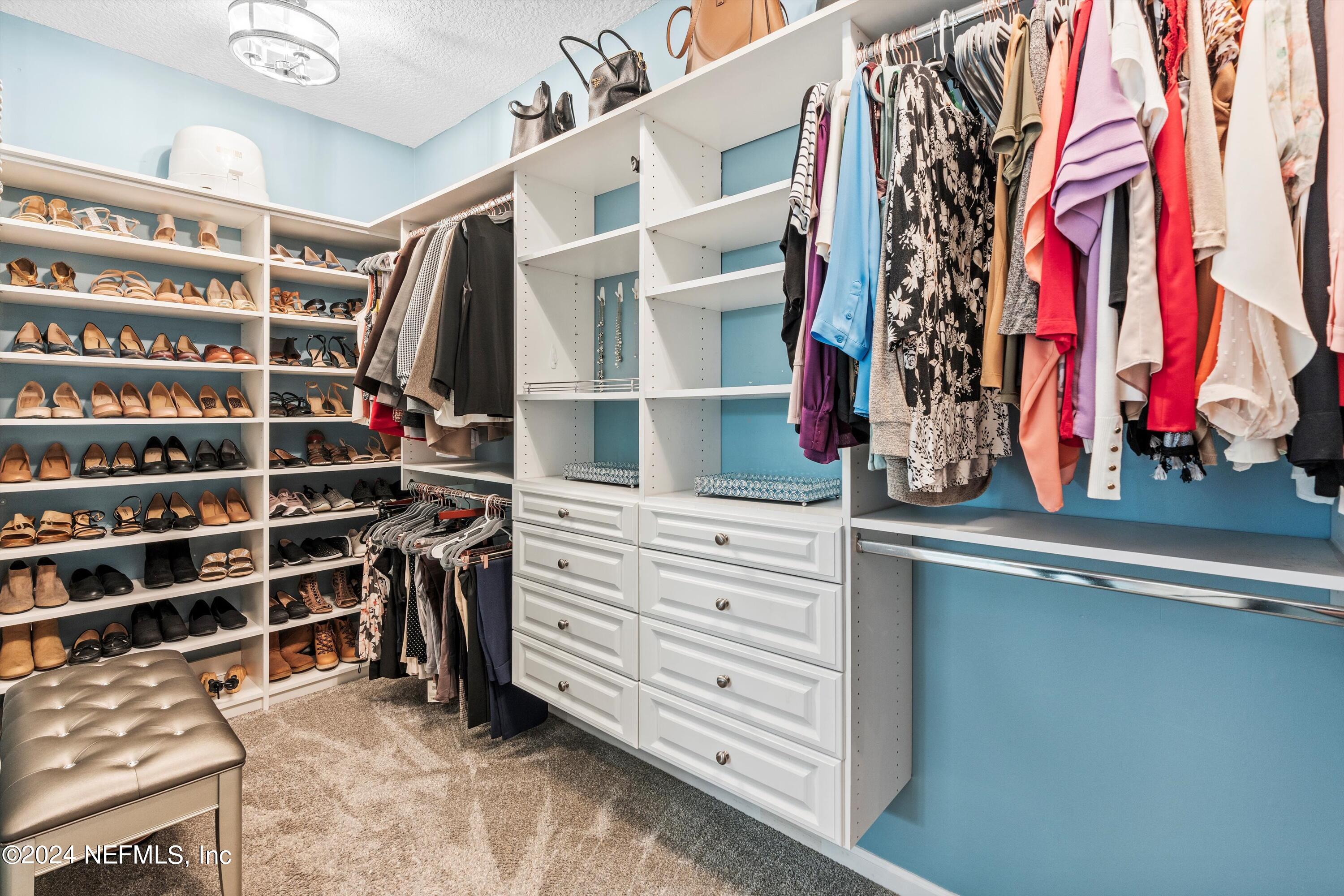 2987 THORNCREST Drive