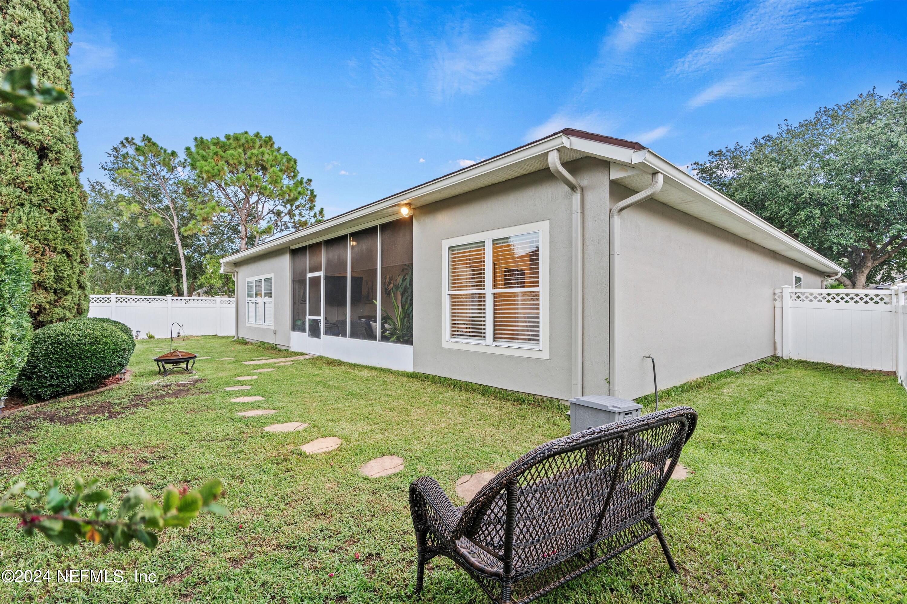 2987 THORNCREST Drive