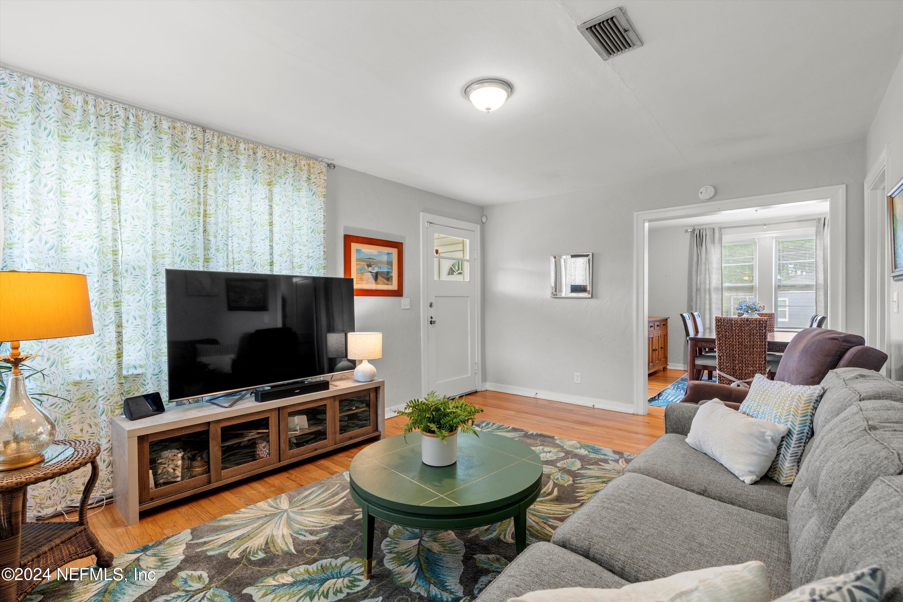 5102 SUNDERLAND Road