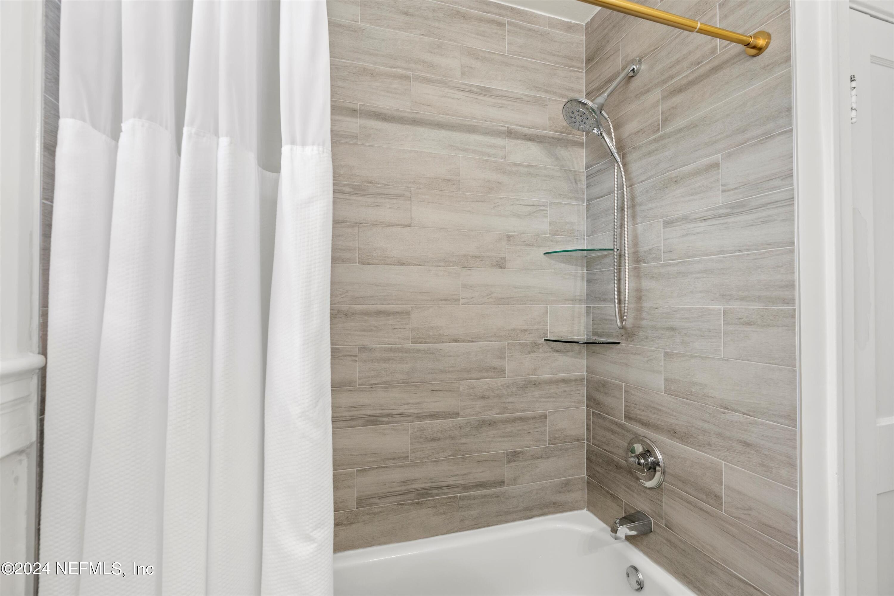 5102 SUNDERLAND Road