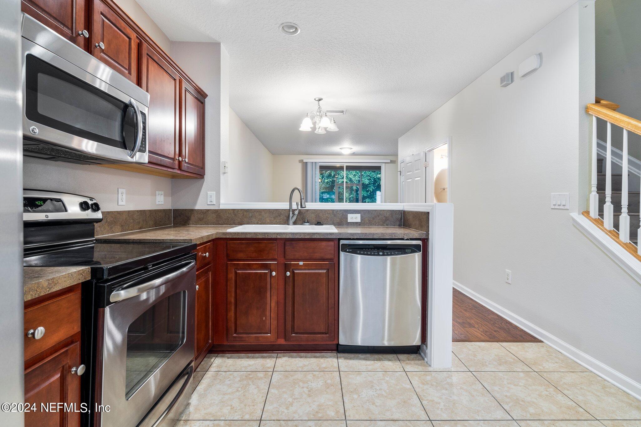 6681 ARCHING BRANCH Circle