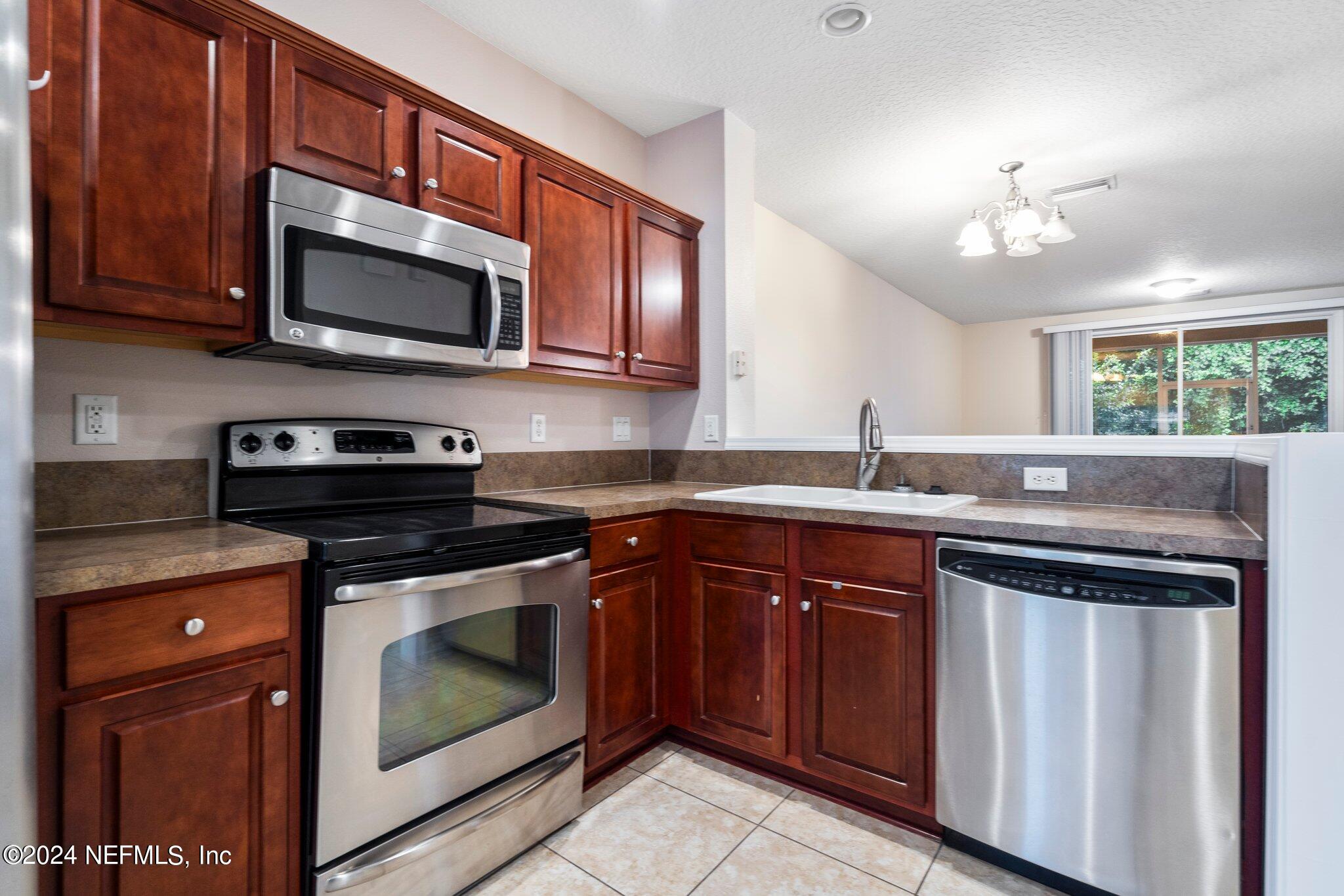 6681 ARCHING BRANCH Circle