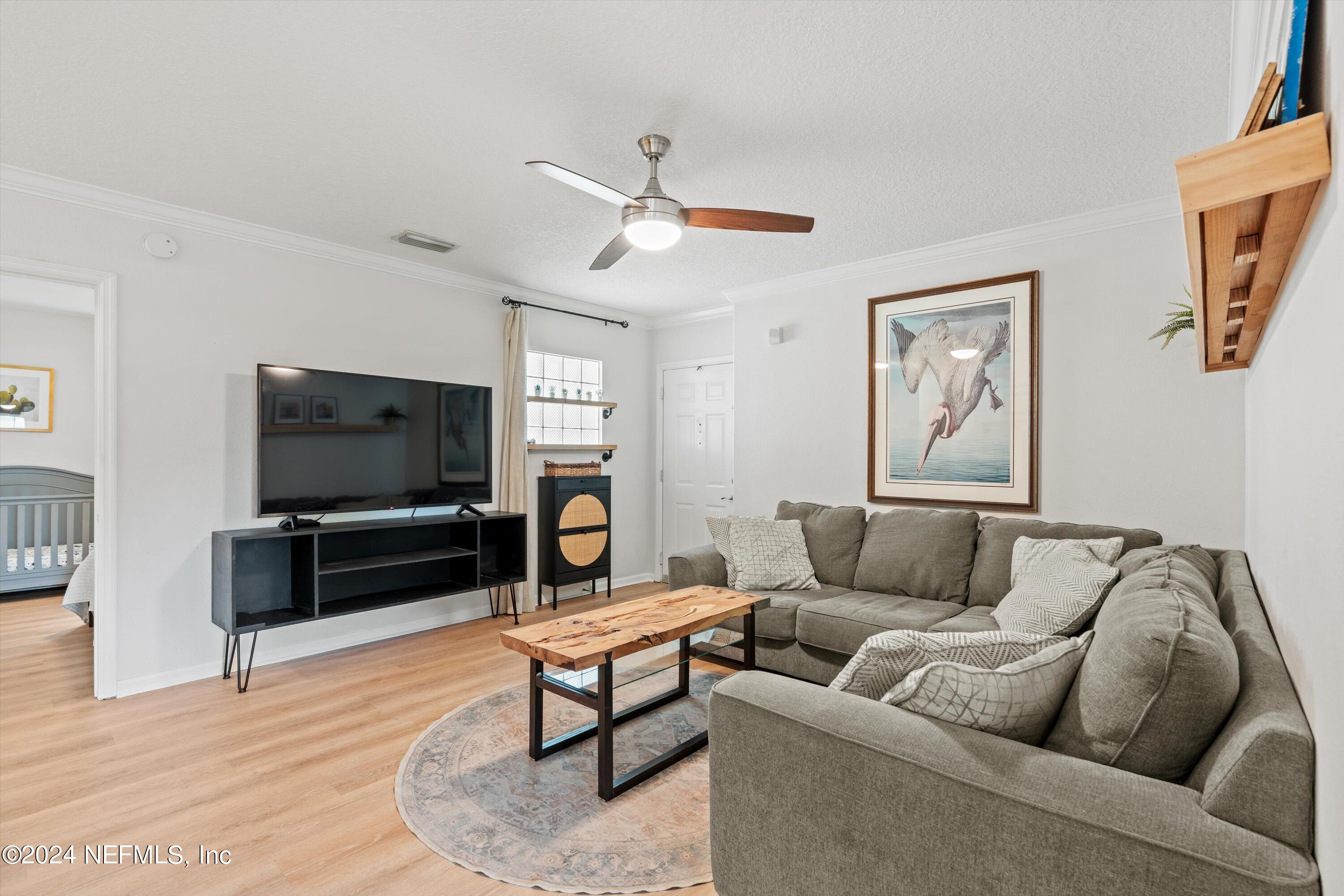 1655 THE GREENS Way, 2914