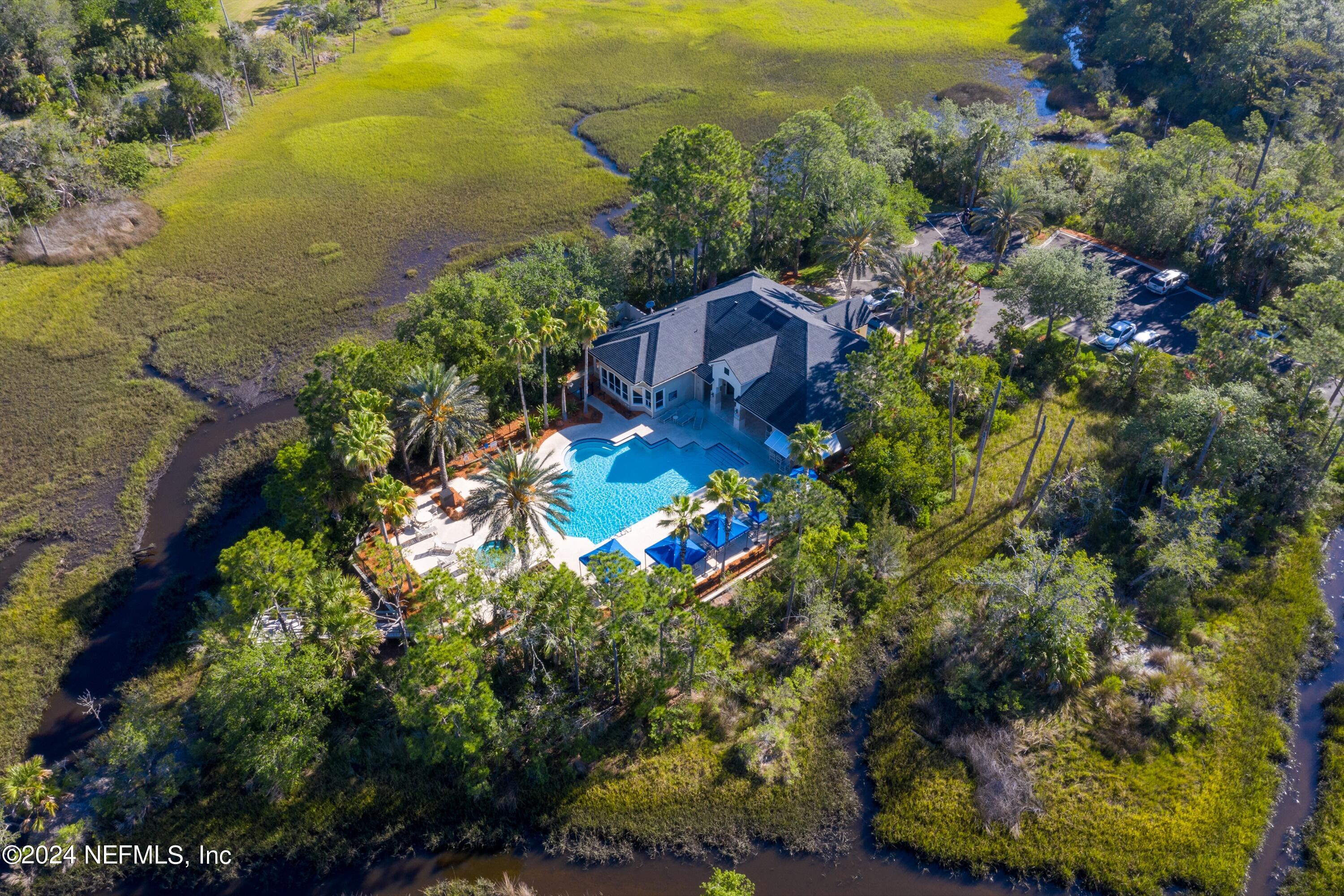 1655 THE GREENS Way, 2914