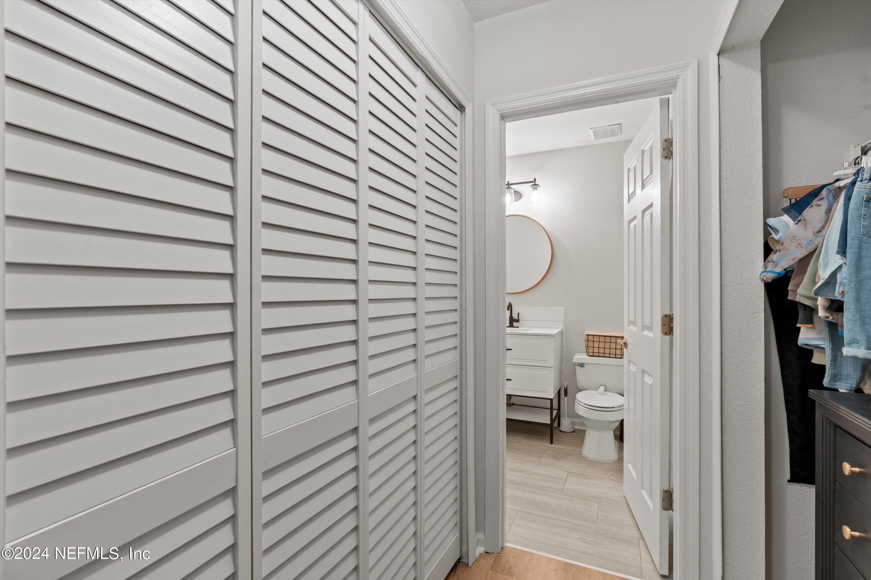 1655 THE GREENS Way, 2914