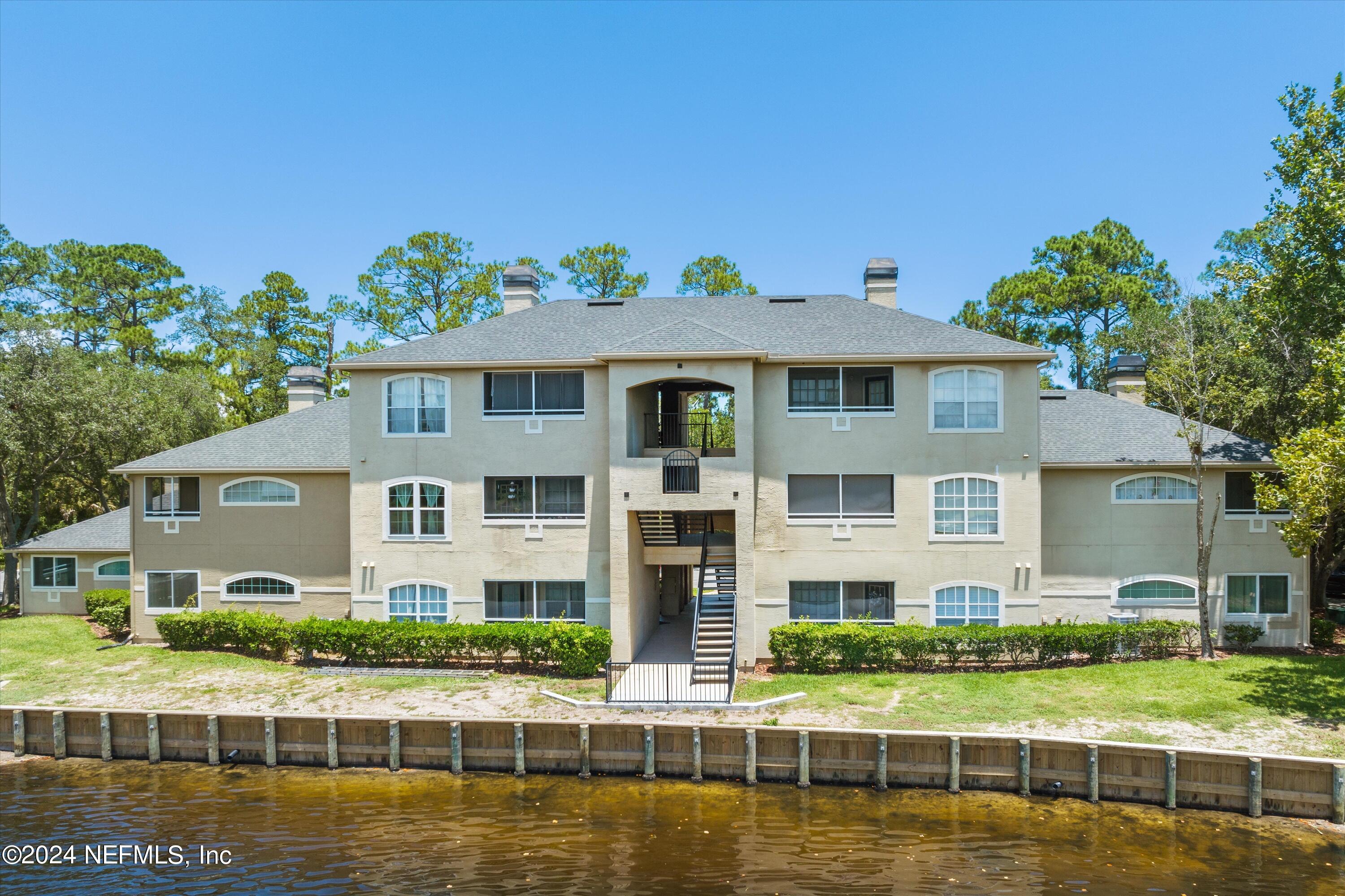 1655 THE GREENS Way, 2914