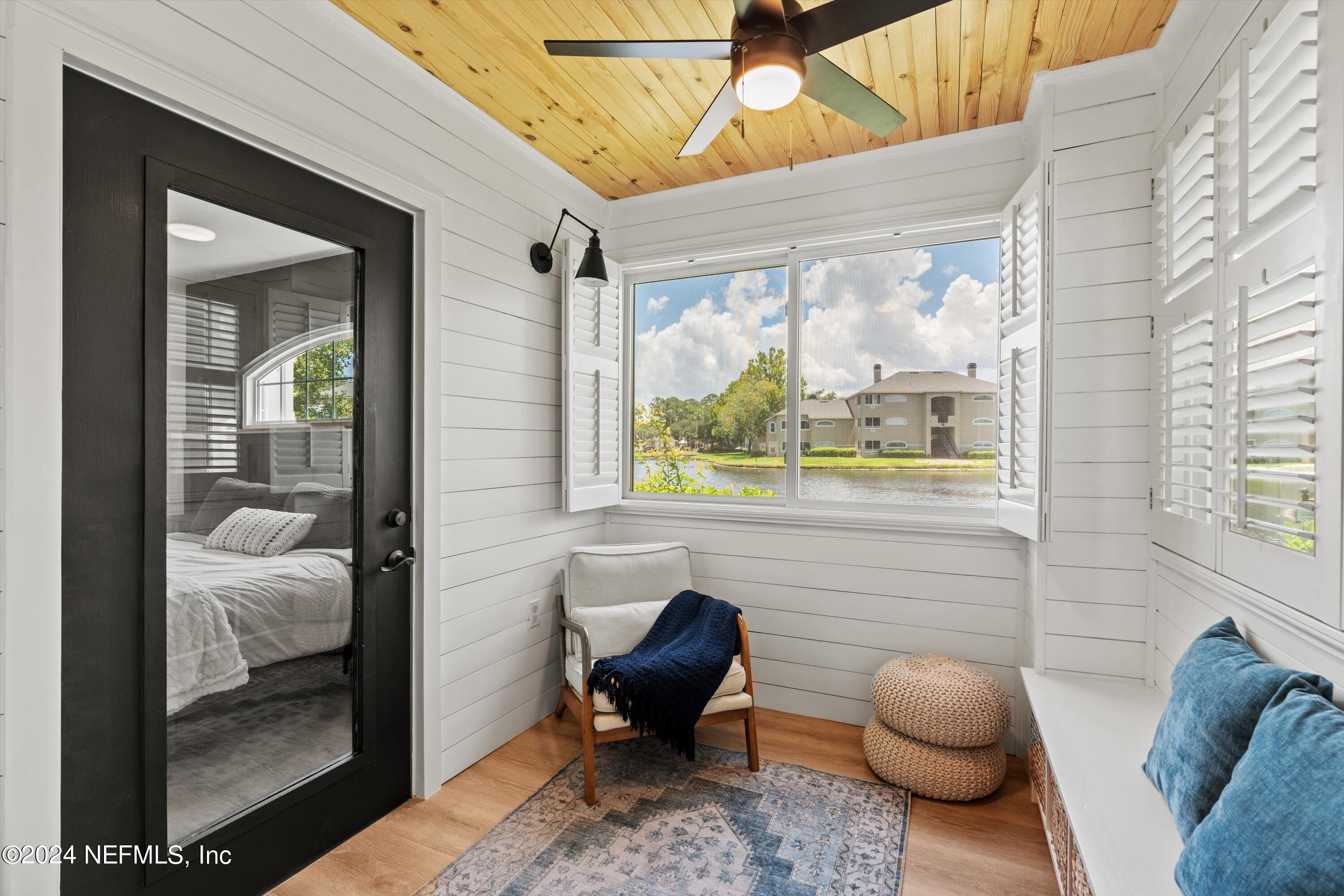 1655 THE GREENS Way, 2914