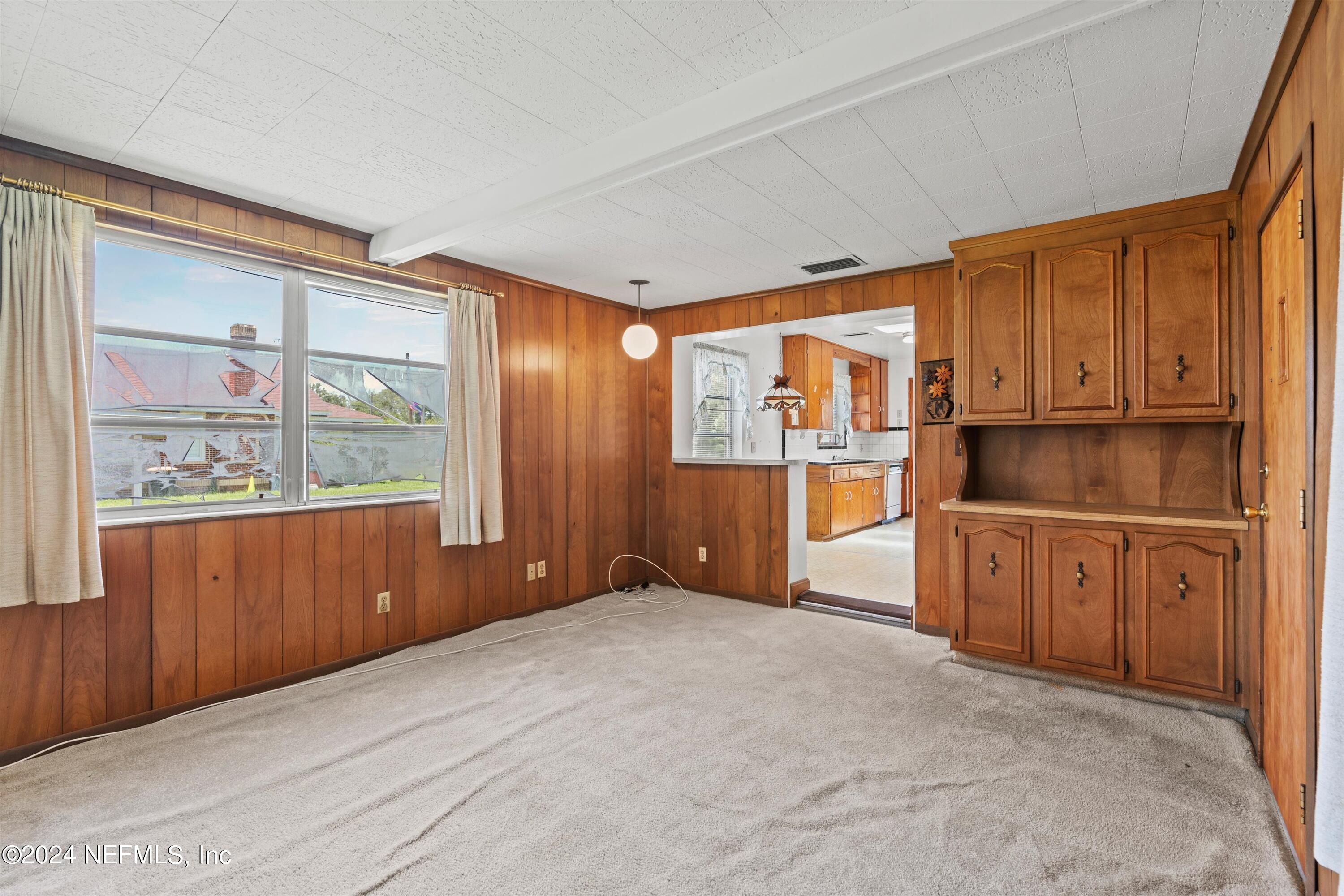 4242 APPLETON Avenue